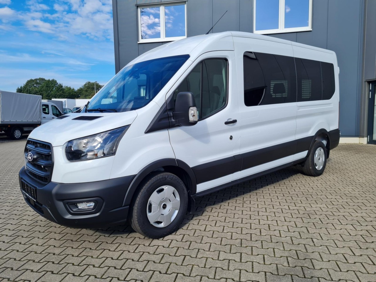 Ford Transit 350 Kombi TDCi L3 AG Trend 9 Sitze AHK KAMERA - Minibus, Mikrobus: obrázek 3 Ford Transit 350 Kombi TDCi L3 AG Trend 9 Sitze AHK KAMERA - Minibus, Mikrobus: obrázek 3