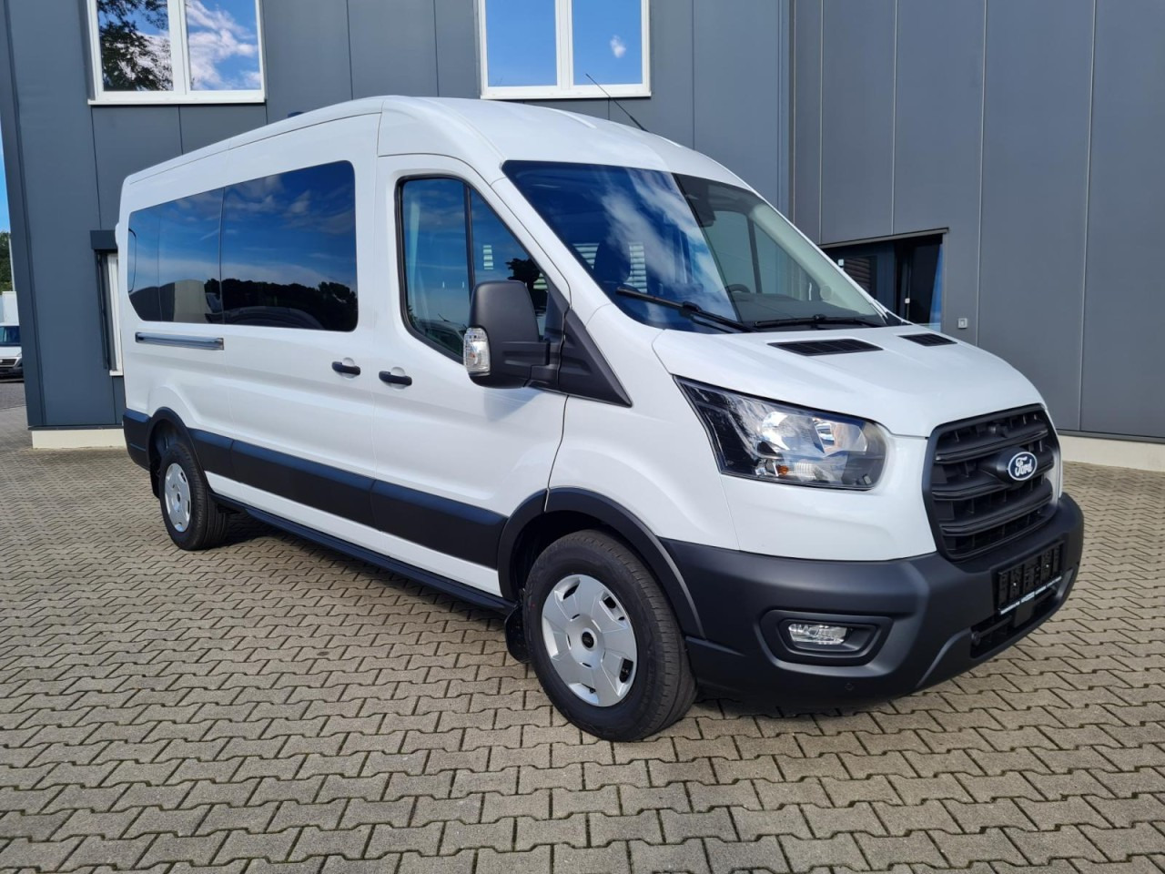 Ford Transit 350 Kombi TDCi L3 Trend 9 Sitzer AUTOMATIK - Minibus, Mikrobus: obrázek 3 Ford Transit 350 Kombi TDCi L3 Trend 9 Sitzer AUTOMATIK - Minibus, Mikrobus: obrázek 3