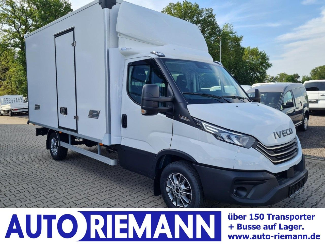 Iveco Daily 35S18 3.0 Koffer Hi Matic LM KAMERA NAVI - Dodávka skřín: obrázek 1 Iveco Daily 35S18 3.0 Koffer Hi Matic LM KAMERA NAVI - Dodávka skřín: obrázek 1