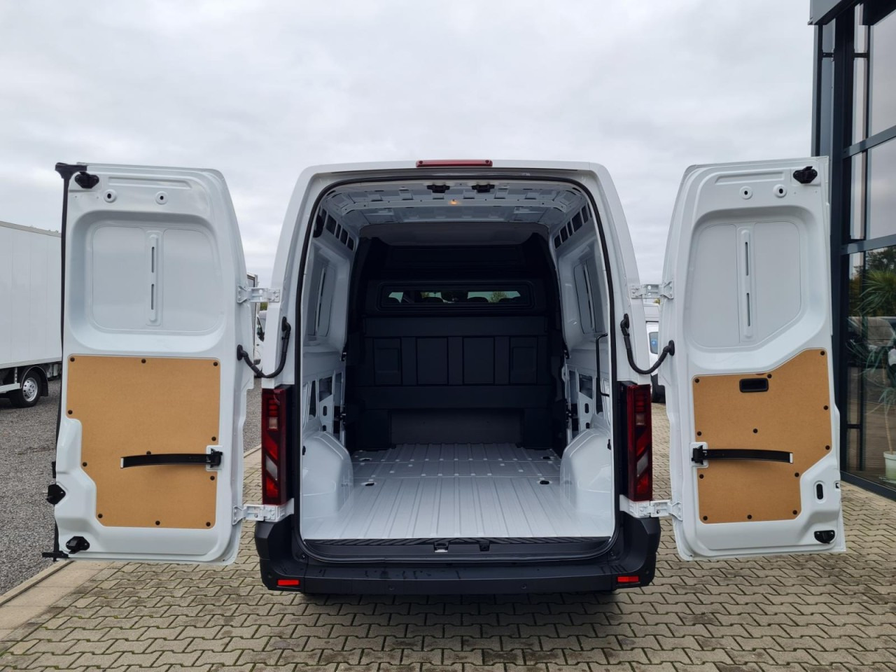 Renault Master 35 Kasten dCi Doka L3H2 KLIMA TEMPOMAT - Jiná technika: obrázek 5 Renault Master 35 Kasten dCi Doka L3H2 KLIMA TEMPOMAT - Jiná technika: obrázek 5