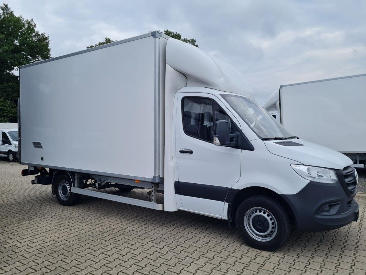 Mercedes-Benz Sprinter 315 CDI Koffer LBW RWD KLIMA TEMPOMAT - Dodávka skřín: obrázek 3 Mercedes-Benz Sprinter 315 CDI Koffer LBW RWD KLIMA TEMPOMAT - Dodávka skřín: obrázek 3