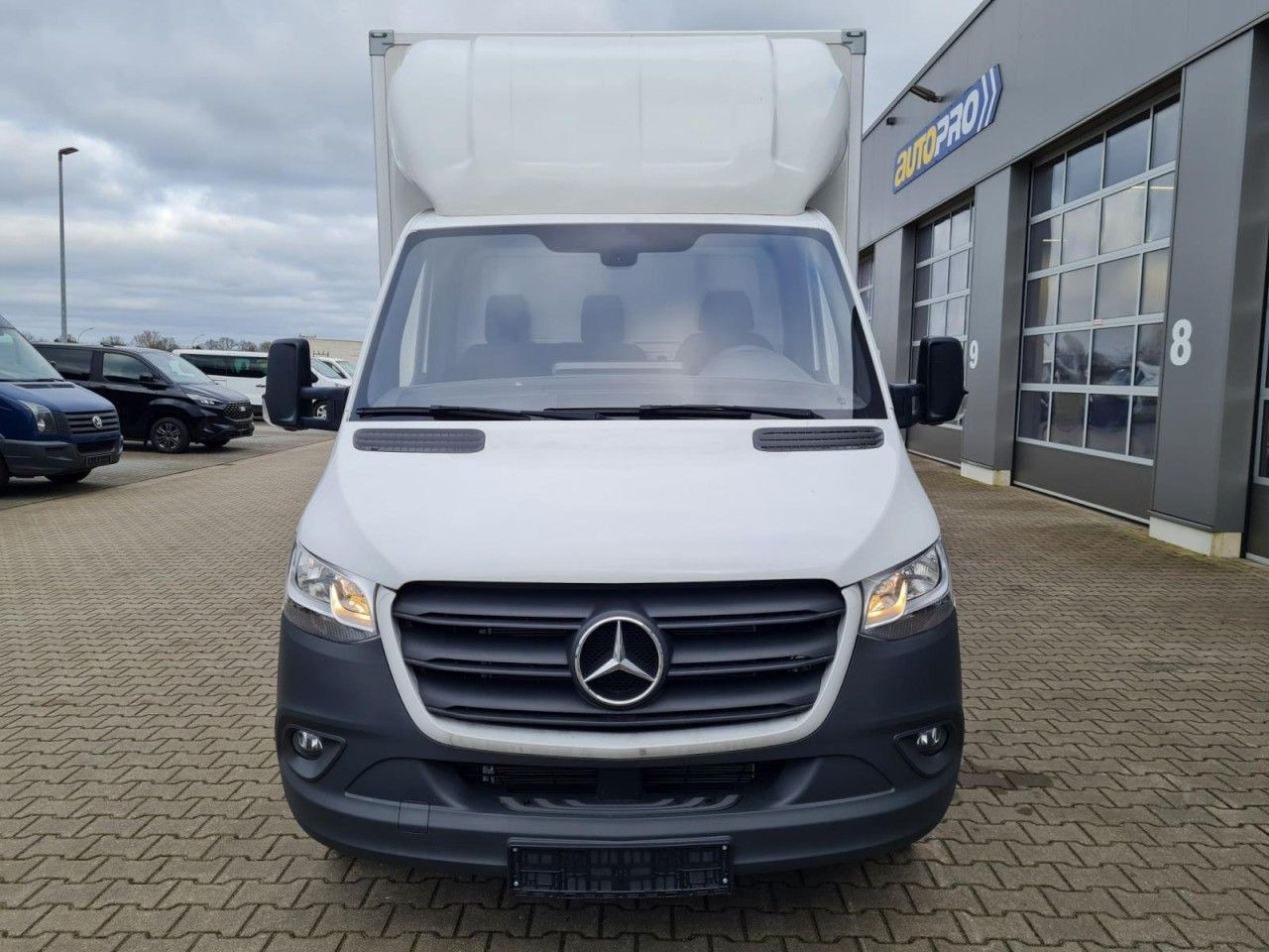 Mercedes-Benz Sprinter 315 CDi Koffer lang MBux Klima - Dodávka skřín: obrázek 2 Mercedes-Benz Sprinter 315 CDi Koffer lang MBux Klima - Dodávka skřín: obrázek 2