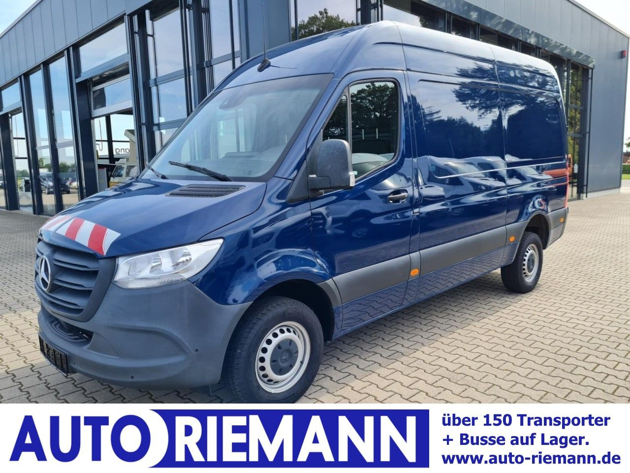 Mercedes-Benz Sprinter 316 Kasten CDI MR RWD AHK MBUX KAMERA - Furgon: obrázek 1 Mercedes-Benz Sprinter 316 Kasten CDI MR RWD AHK MBUX KAMERA - Furgon: obrázek 1