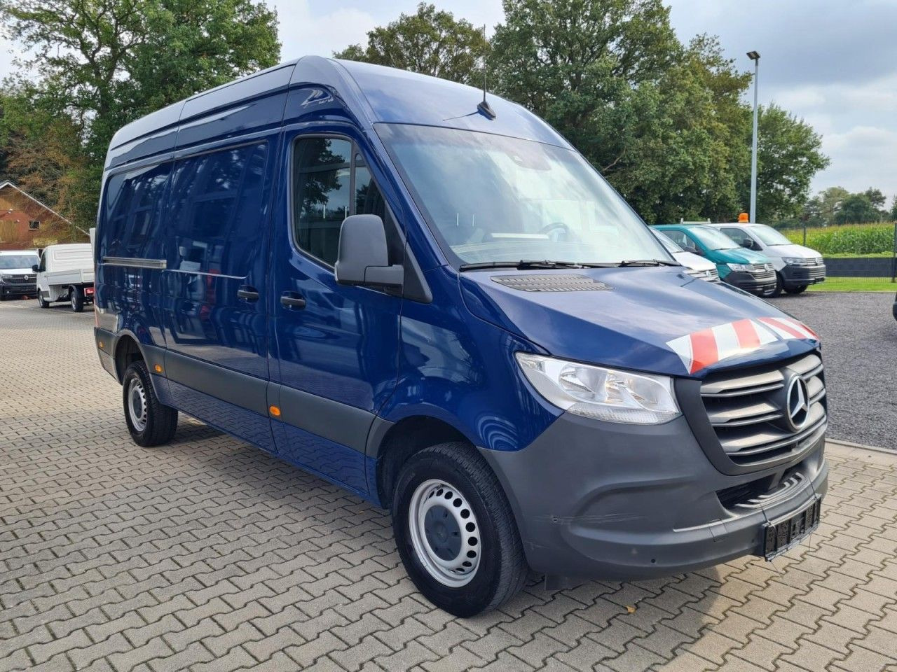 Mercedes-Benz Sprinter 316 Kasten CDI MR RWD AHK MBUX KAMERA - Furgon: obrázek 3 Mercedes-Benz Sprinter 316 Kasten CDI MR RWD AHK MBUX KAMERA - Furgon: obrázek 3
