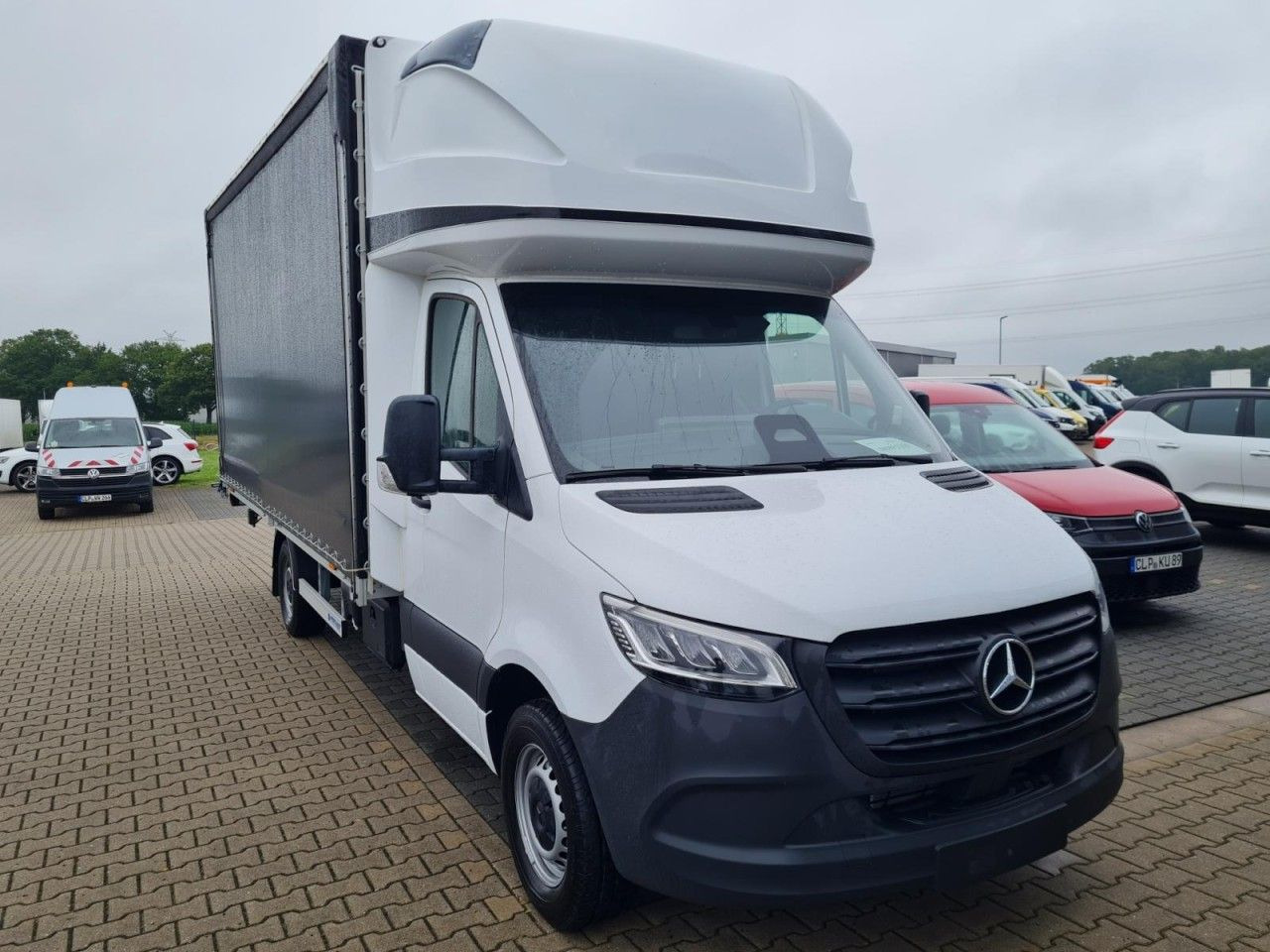 Mercedes-Benz Sprinter 317 AG Pritsche Schiebe Plane Schlafkab - Plachtová dodávka: obrázek 2 Mercedes-Benz Sprinter 317 AG Pritsche Schiebe Plane Schlafkab - Plachtová dodávka: obrázek 2