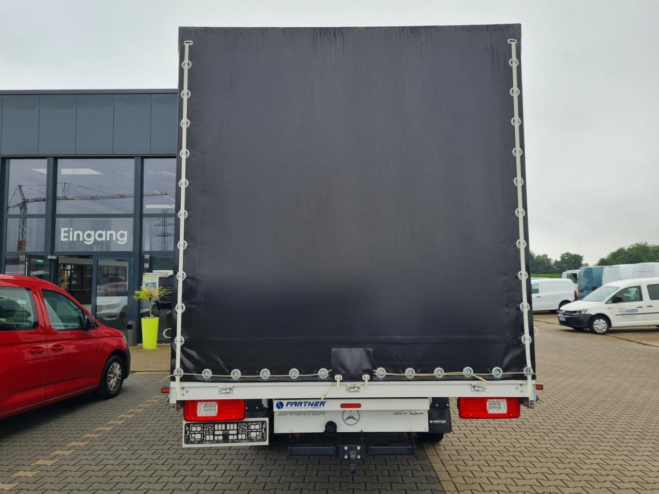 Mercedes-Benz Sprinter 317 AG Pritsche Schiebe Plane Schlafkab - Plachtová dodávka: obrázek 5 Mercedes-Benz Sprinter 317 AG Pritsche Schiebe Plane Schlafkab - Plachtová dodávka: obrázek 5
