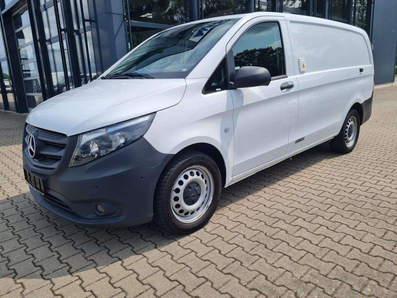 Mercedes-Benz Vito 116 Cdi Kühlkasten lang Stand/Fahrkühl HEIZ - Chladící dodávka: obrázek 2 Mercedes-Benz Vito 116 Cdi Kühlkasten lang Stand/Fahrkühl HEIZ - Chladící dodávka: obrázek 2