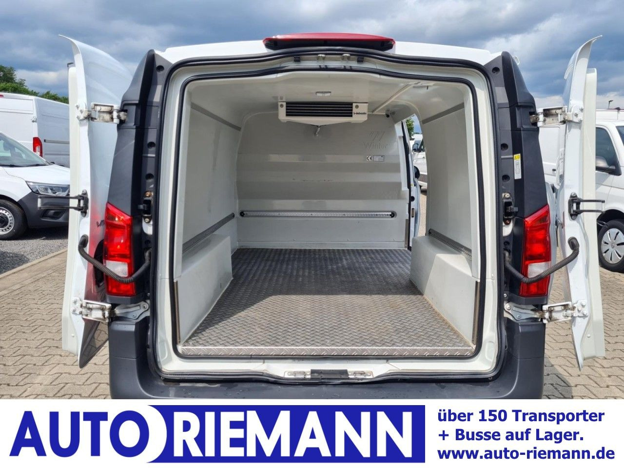 Mercedes-Benz Vito 116 Cdi Kühlkasten lang Stand/Fahrkühl HEIZ - Chladící dodávka: obrázek 1 Mercedes-Benz Vito 116 Cdi Kühlkasten lang Stand/Fahrkühl HEIZ - Chladící dodávka: obrázek 1