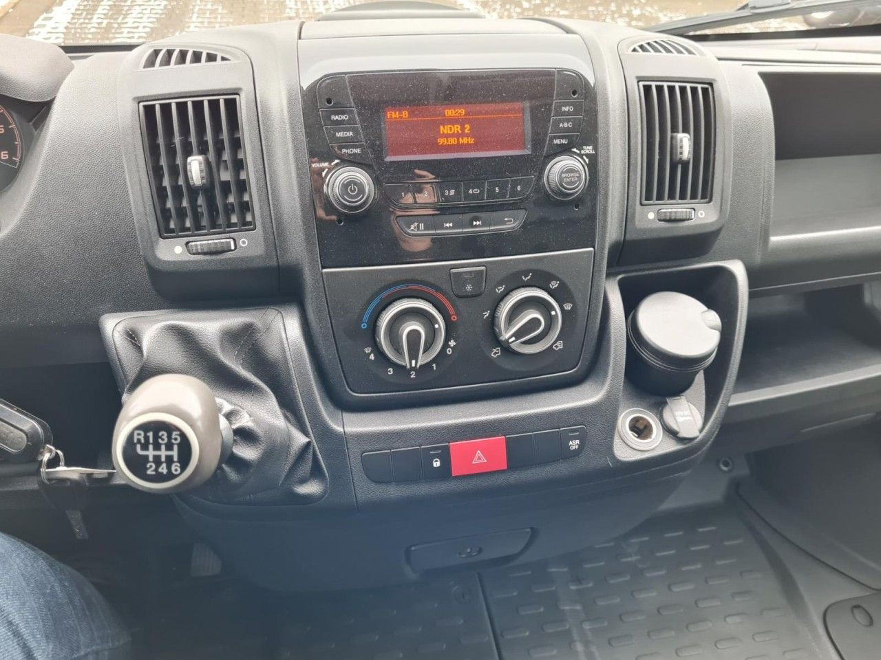 Malá dodávka, Dodávka s dvojitou kabinou Peugeot Boxer Kasten L3H2 Doka 6-Sitze AHK PDC KLIMA: obrázek 12