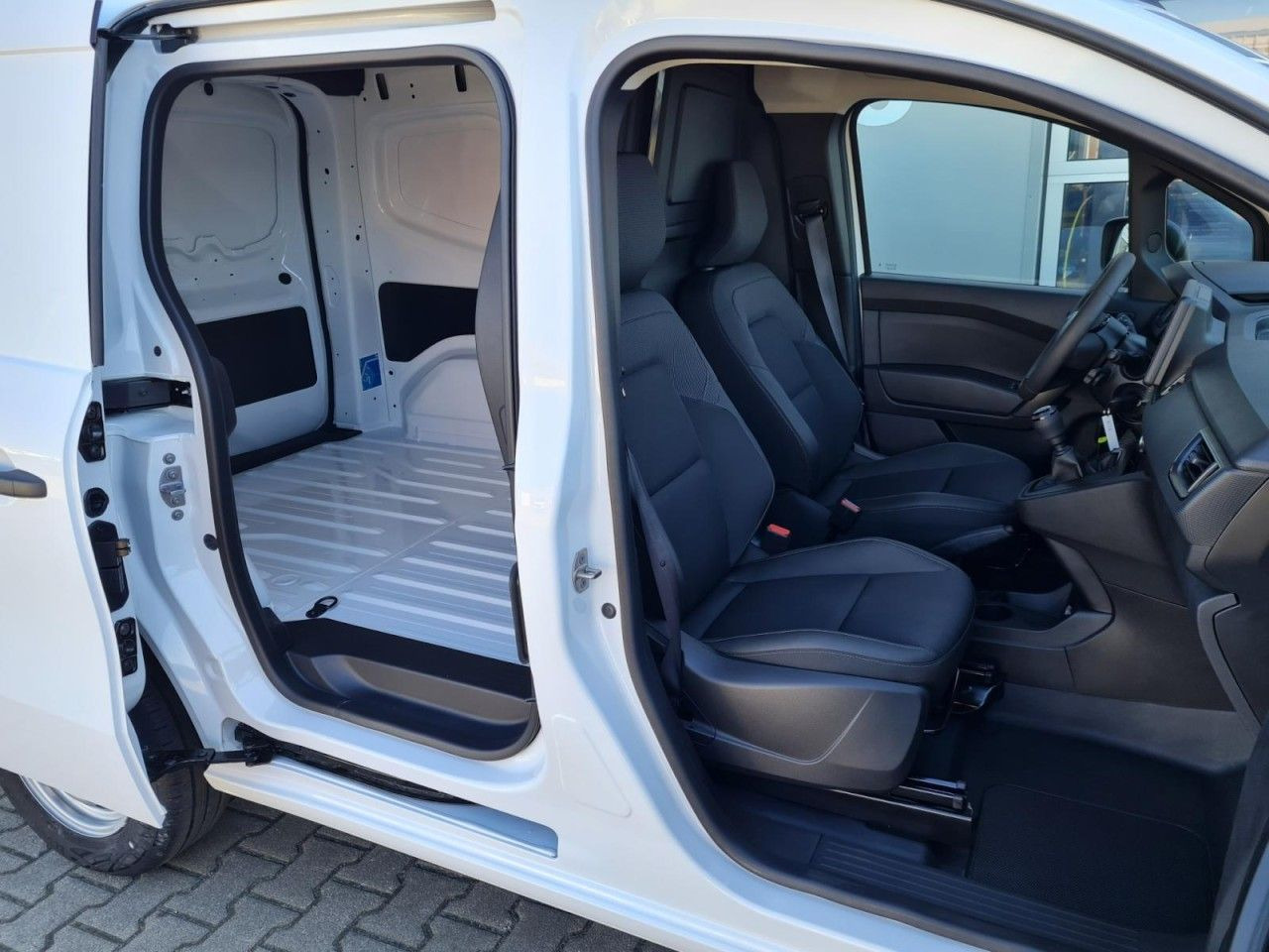 Renault Kangoo Van Start1.3 TCe 100 KLIMA TEMPOMAT - Malá dodávka: obrázek 4 Renault Kangoo Van Start1.3 TCe 100 KLIMA TEMPOMAT - Malá dodávka: obrázek 4