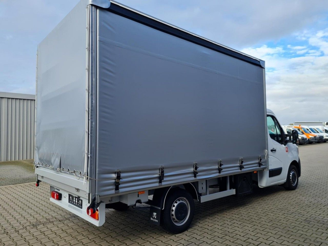 Renault Master 3,5t Pritsche Schiebe plane ERGO TEMPOMAT - Plachtová dodávka: obrázek 5 Renault Master 3,5t Pritsche Schiebe plane ERGO TEMPOMAT - Plachtová dodávka: obrázek 5
