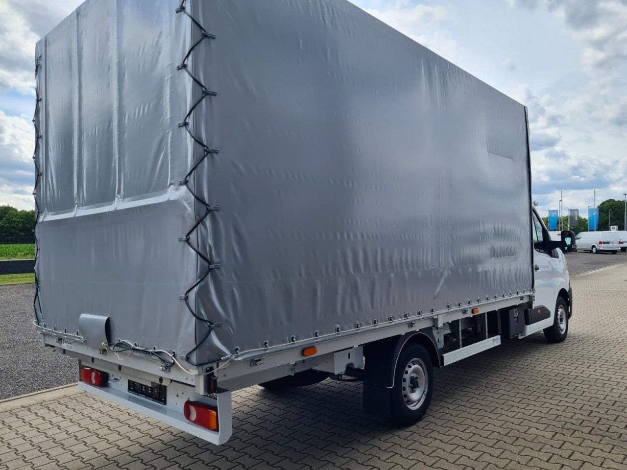 Renault Master 35 Pritsche Schiebe Plane dCi 170 10 Pal. - Plachtová dodávka: obrázek 5 Renault Master 35 Pritsche Schiebe Plane dCi 170 10 Pal. - Plachtová dodávka: obrázek 5