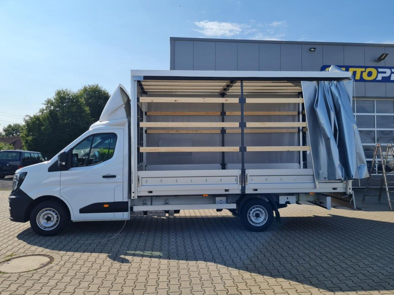 Renault Master 35 Pritsche Schiebe Plane dCi 170 - Plachtová dodávka: obrázek 2 Renault Master 35 Pritsche Schiebe Plane dCi 170 - Plachtová dodávka: obrázek 2