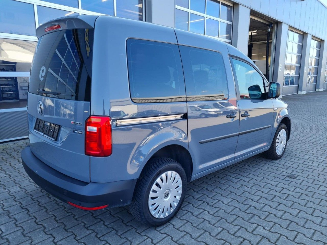 Volkswagen Caddy 4Motion 2.0 TDI Kombi (EURO 6d-TEMP) - Osobní auto: obrázek 5 Volkswagen Caddy 4Motion 2.0 TDI Kombi (EURO 6d-TEMP) - Osobní auto: obrázek 5