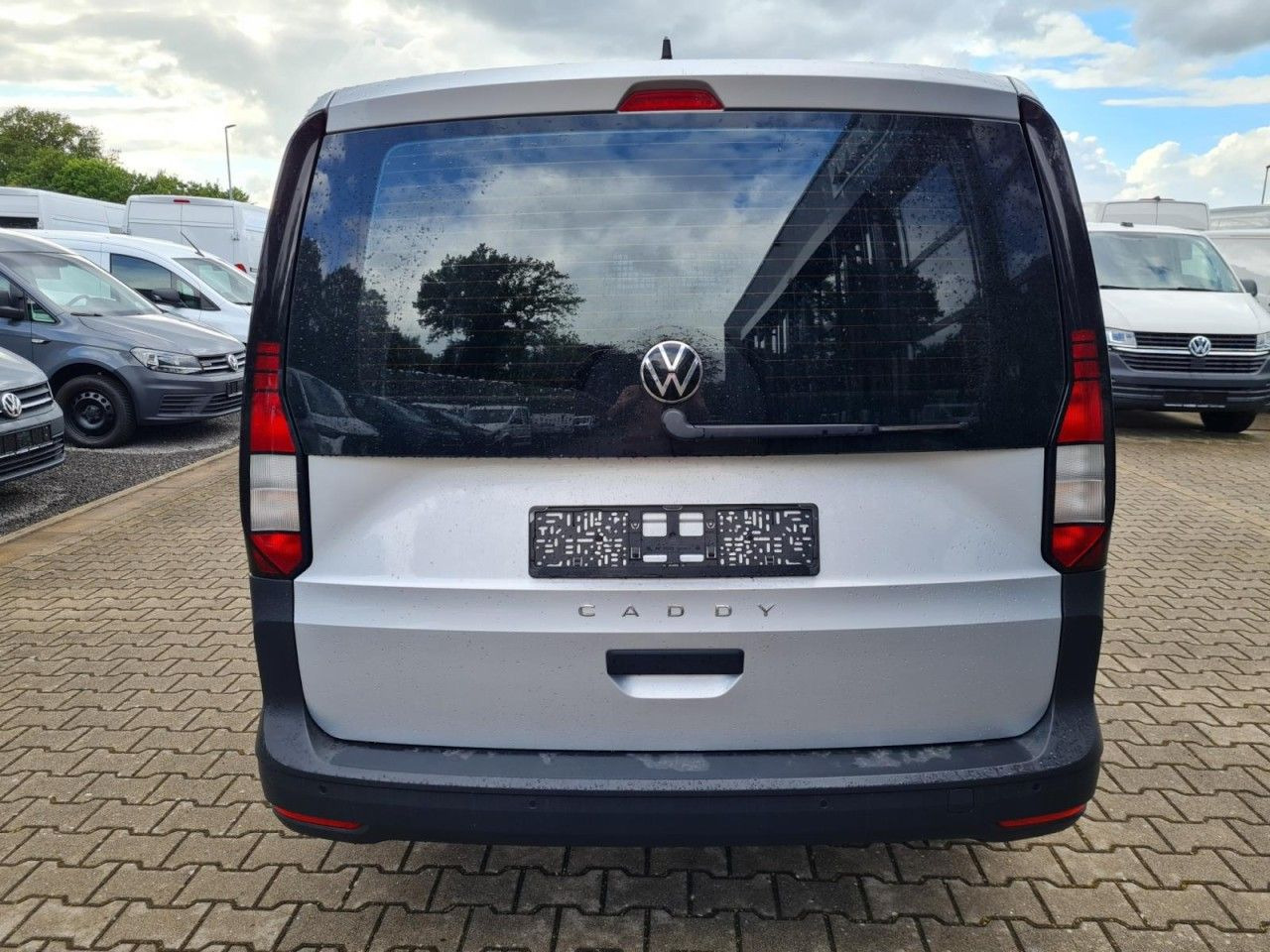 Volkswagen Caddy Cargo Maxi 2.0 TDI NAVI PDC KLIMA Alufelge - Malá dodávka: obrázek 5 Volkswagen Caddy Cargo Maxi 2.0 TDI NAVI PDC KLIMA Alufelge - Malá dodávka: obrázek 5