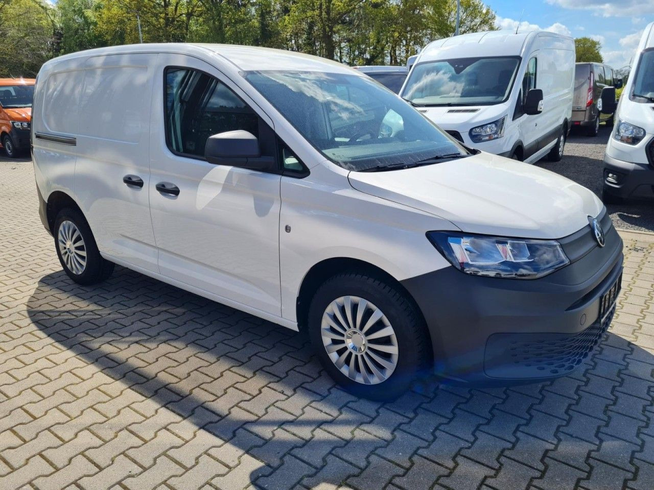 Volkswagen Caddy Kasten Cargo 2.0 TDI KLIMA KOMFORT PDC - Malá dodávka: obrázek 3 Volkswagen Caddy Kasten Cargo 2.0 TDI KLIMA KOMFORT PDC - Malá dodávka: obrázek 3