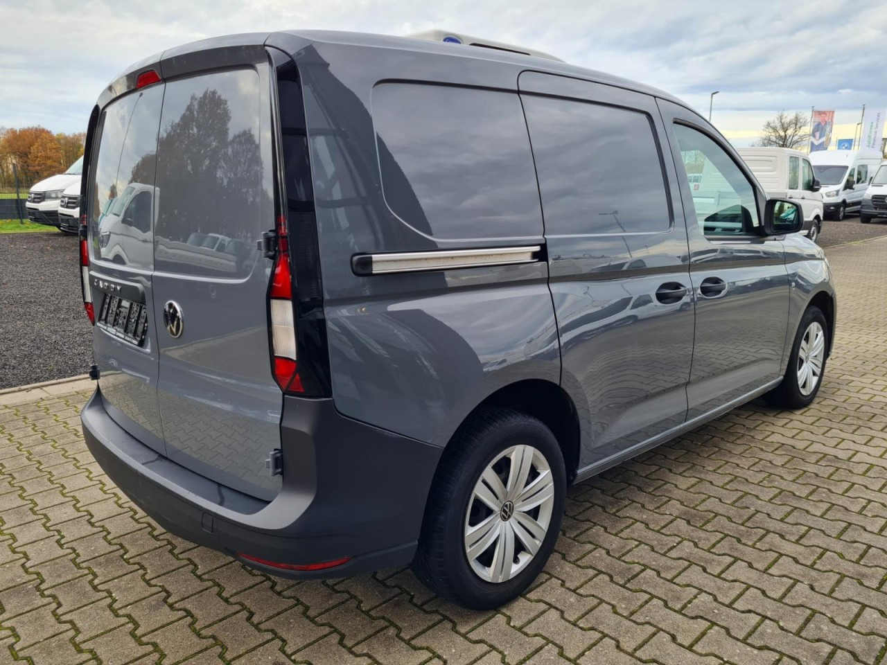 Volkswagen Caddy Kühlkasten Cargo 2.0 TDI KLIMA TEMPOMAT - Chladící dodávka: obrázek 4 Volkswagen Caddy Kühlkasten Cargo 2.0 TDI KLIMA TEMPOMAT - Chladící dodávka: obrázek 4