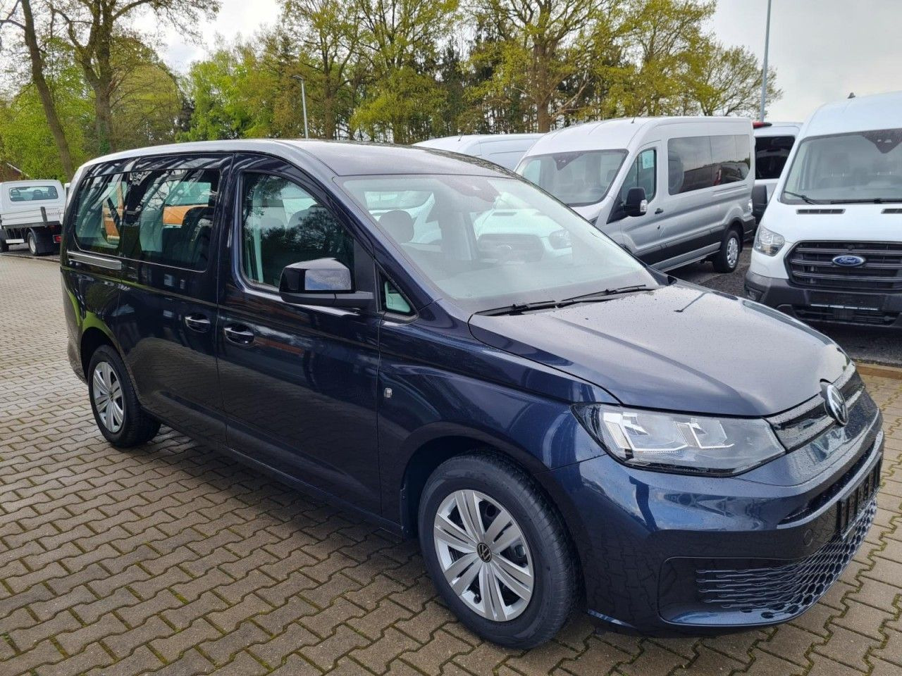 Volkswagen Caddy Maxi Kombi 7-Sitze 1.5 TSI DSG NAVI/APP TE - Osobní auto: obrázek 2 Volkswagen Caddy Maxi Kombi 7-Sitze 1.5 TSI DSG NAVI/APP TE - Osobní auto: obrázek 2
