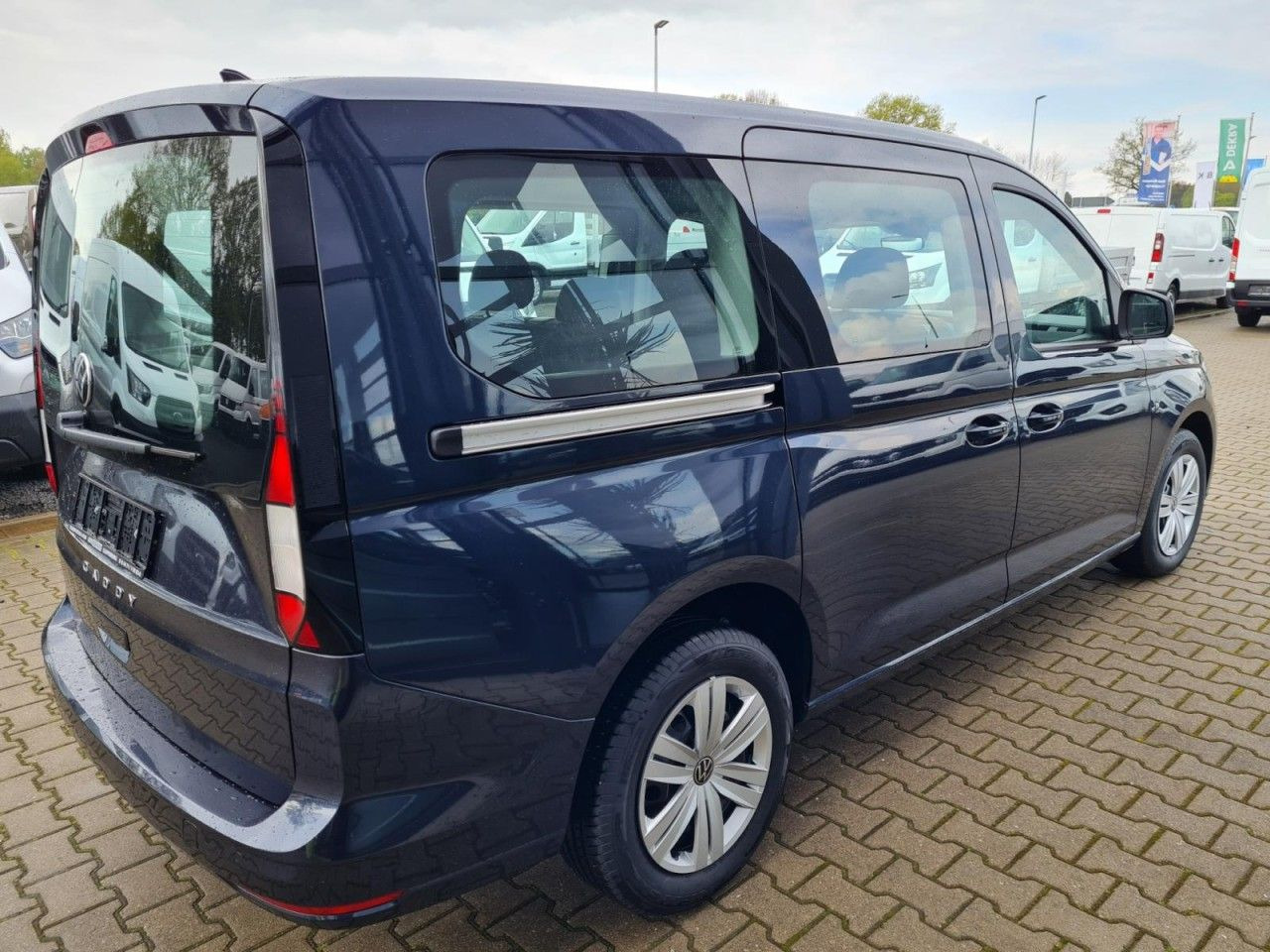 Volkswagen Caddy Maxi Kombi 7-Sitze 1.5 TSI DSG NAVI/APP TE - Osobní auto: obrázek 3 Volkswagen Caddy Maxi Kombi 7-Sitze 1.5 TSI DSG NAVI/APP TE - Osobní auto: obrázek 3