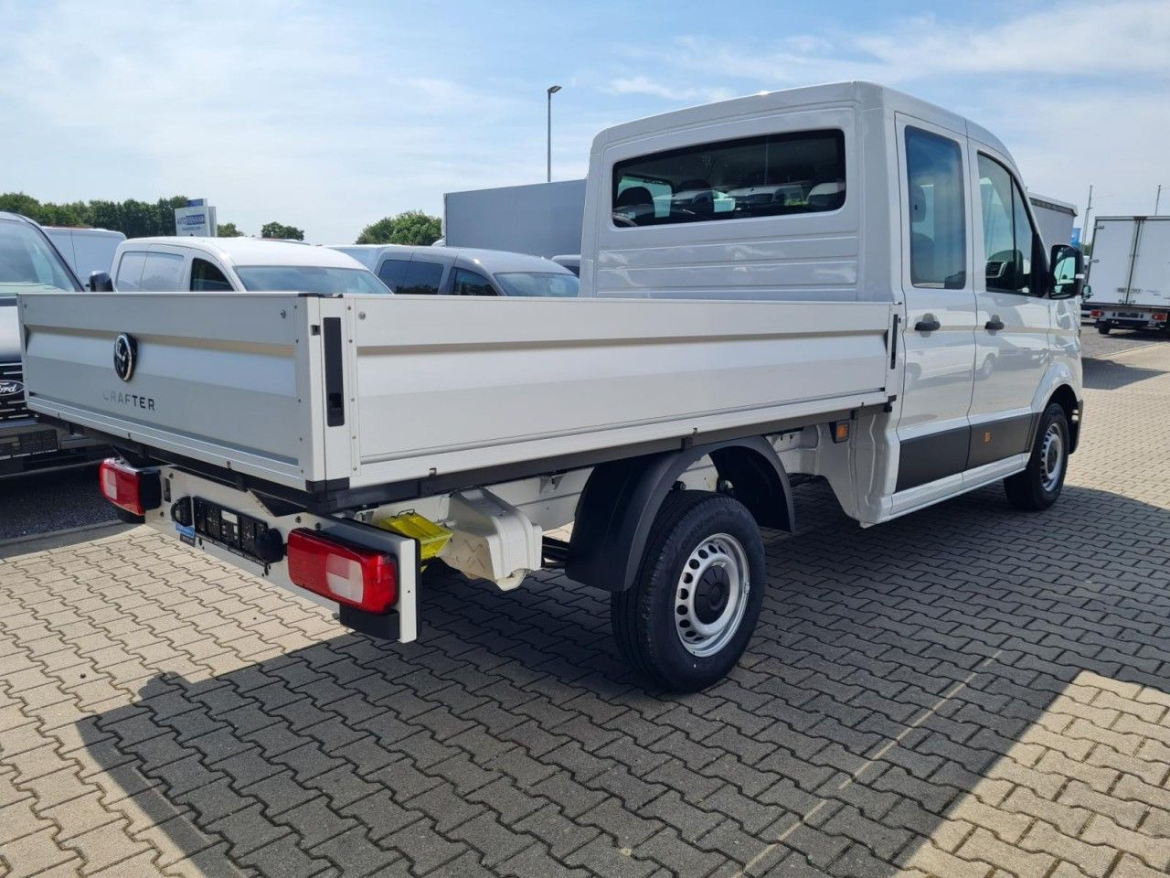 Volkswagen Crafter 35 Doka TDI MR LED KLIMA TEMPOMAT - Dodávka valník, Dodávka s dvojitou kabinou: obrázek 4 Volkswagen Crafter 35 Doka TDI MR LED KLIMA TEMPOMAT - Dodávka valník, Dodávka s dvojitou kabinou: obrázek 4