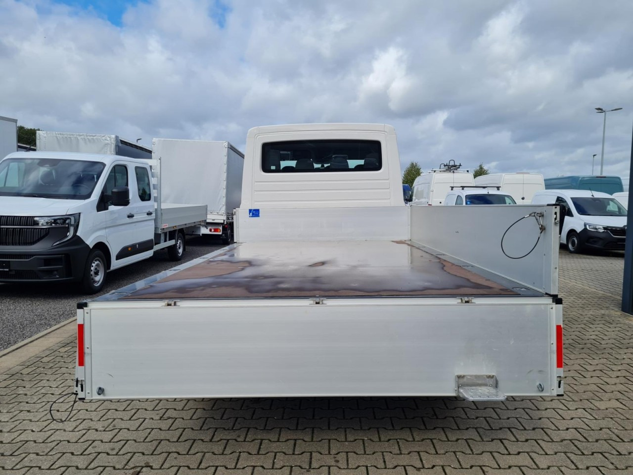 Volkswagen Crafter 35 Doka TDI Pritsche L4 4Motion - Dodávka valník, Dodávka s dvojitou kabinou: obrázek 5 Volkswagen Crafter 35 Doka TDI Pritsche L4 4Motion - Dodávka valník, Dodávka s dvojitou kabinou: obrázek 5