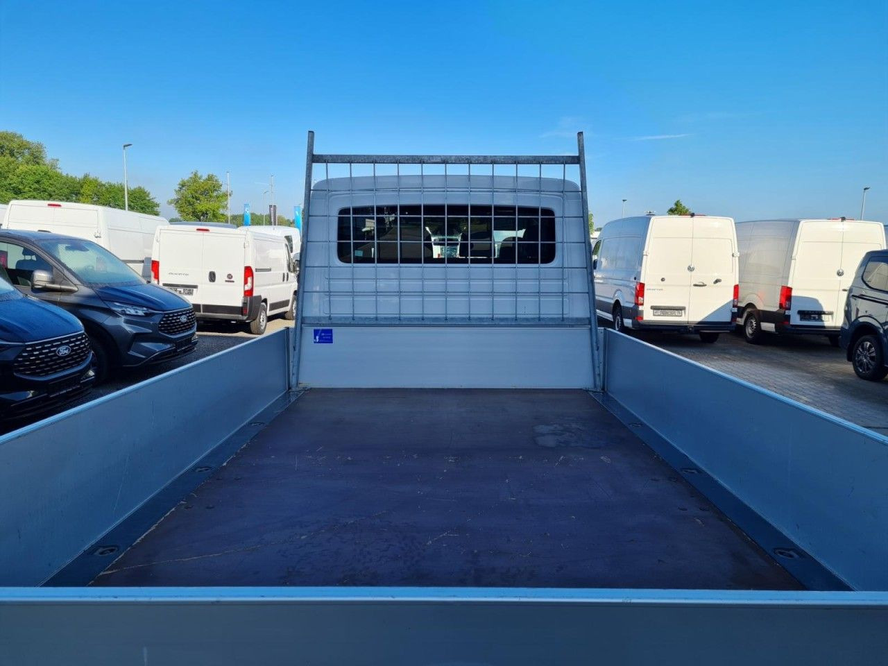 Volkswagen Crafter 35 Doka TDI lang AHK Klima - Dodávka valník, Dodávka s dvojitou kabinou: obrázek 5 Volkswagen Crafter 35 Doka TDI lang AHK Klima - Dodávka valník, Dodávka s dvojitou kabinou: obrázek 5