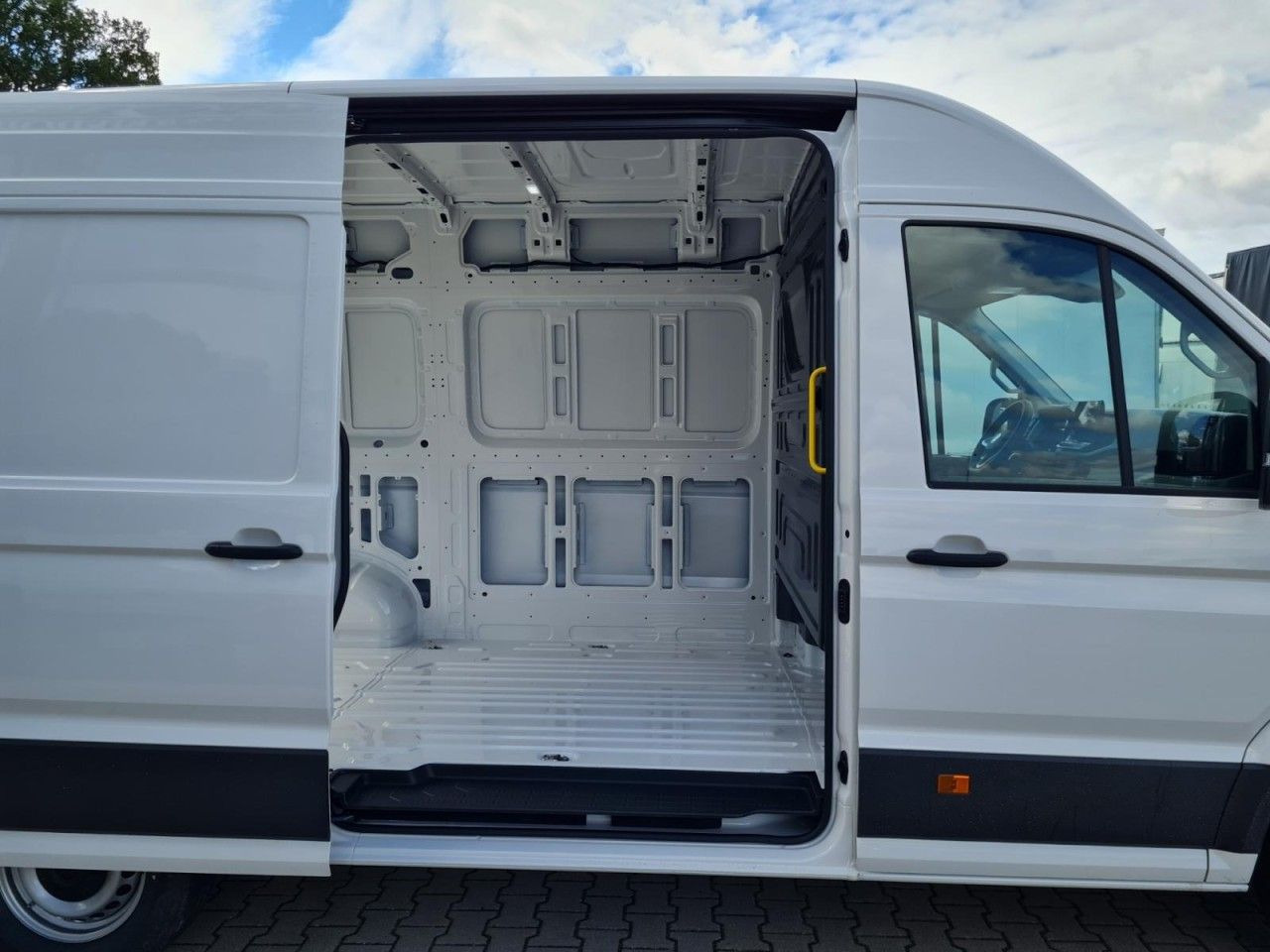 Volkswagen Crafter 35 Kasten MR L3H3 KLIMA TEMPOMAT Mod. 25 - Furgon: obrázek 5 Volkswagen Crafter 35 Kasten MR L3H3 KLIMA TEMPOMAT Mod. 25 - Furgon: obrázek 5