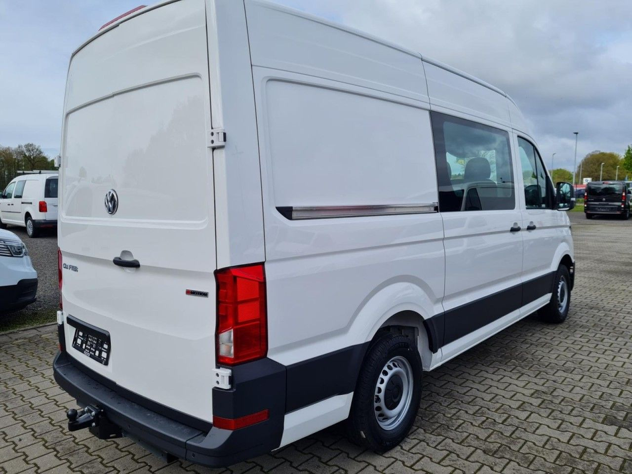 Volkswagen Crafter 35 Kasten PLUS MIXTO DOKA 4motion L3H3 - Furgon, Dodávka s dvojitou kabinou: obrázek 4 Volkswagen Crafter 35 Kasten PLUS MIXTO DOKA 4motion L3H3 - Furgon, Dodávka s dvojitou kabinou: obrázek 4