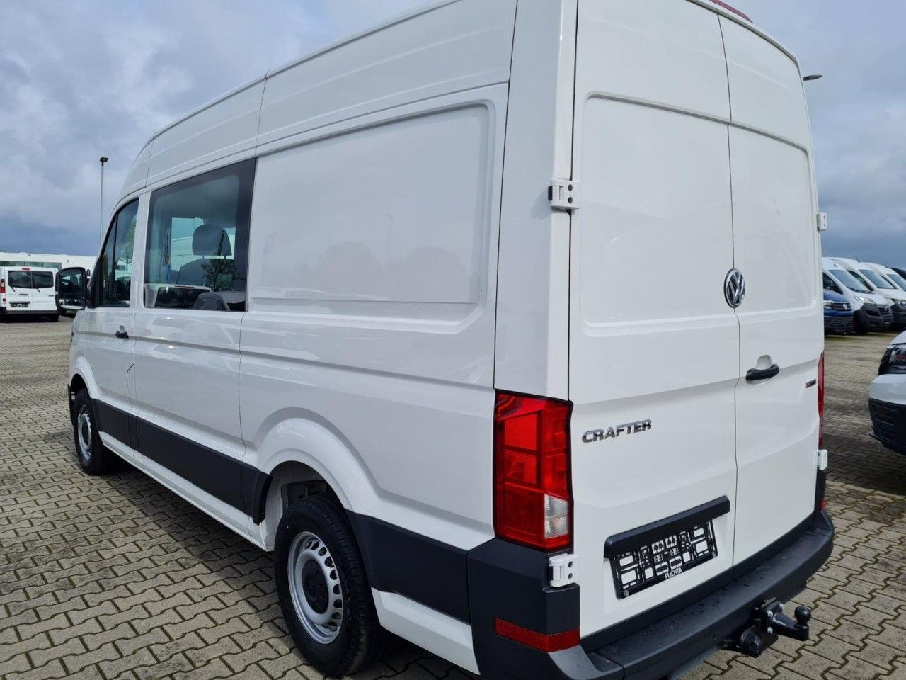 Volkswagen Crafter 35 Kasten PLUS MIXTO DOKA 4motion L3H3 - Furgon, Dodávka s dvojitou kabinou: obrázek 5 Volkswagen Crafter 35 Kasten PLUS MIXTO DOKA 4motion L3H3 - Furgon, Dodávka s dvojitou kabinou: obrázek 5