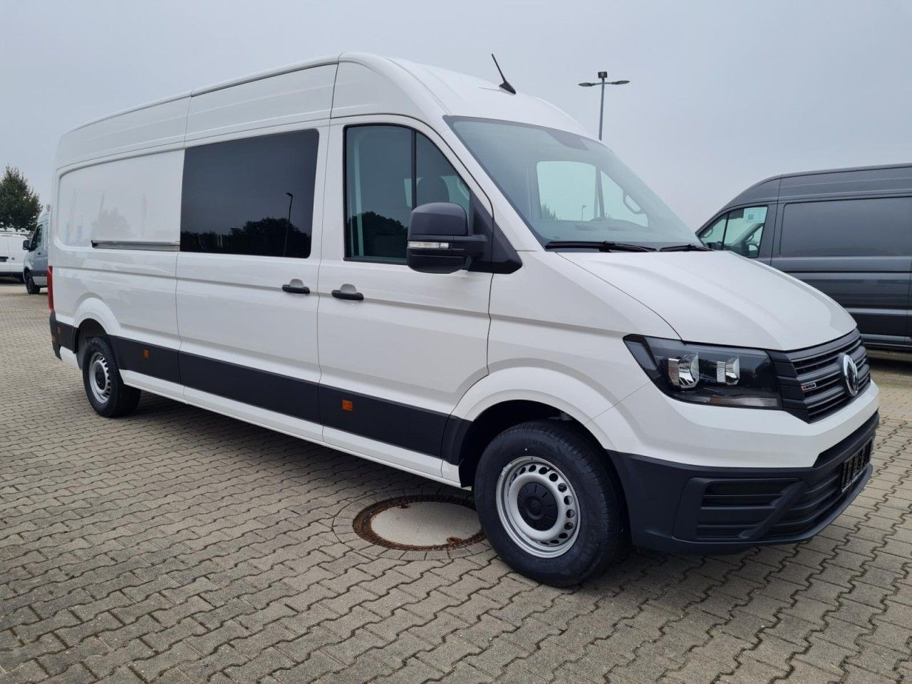 Volkswagen Crafter 35 Kasten Plus 4MOTION Doka Mixto L4H3 - Furgon, Dodávka s dvojitou kabinou: obrázek 3 Volkswagen Crafter 35 Kasten Plus 4MOTION Doka Mixto L4H3 - Furgon, Dodávka s dvojitou kabinou: obrázek 3