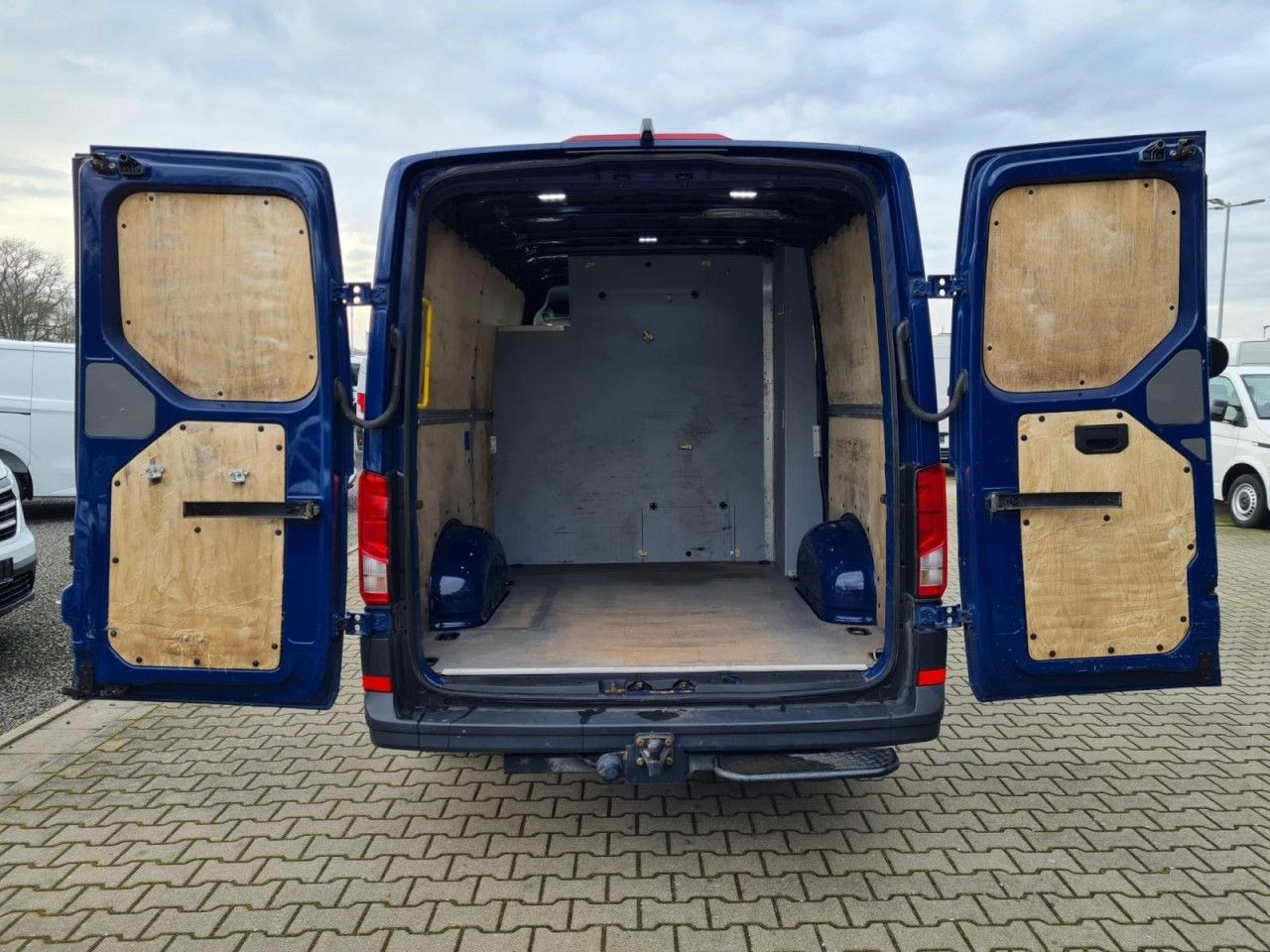 Furgon, Dodávka s dvojitou kabinou Volkswagen Crafter 35 Kasten Plus Doka mixto 6 Sitze NAVI A: obrázek 6
