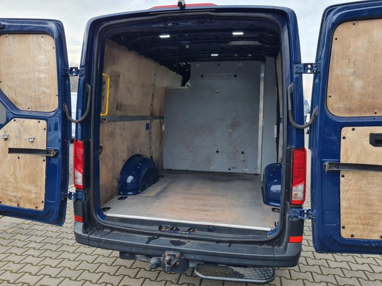 Furgon, Dodávka s dvojitou kabinou Volkswagen Crafter 35 Kasten Plus Doka mixto 6 Sitze NAVI A: obrázek 24