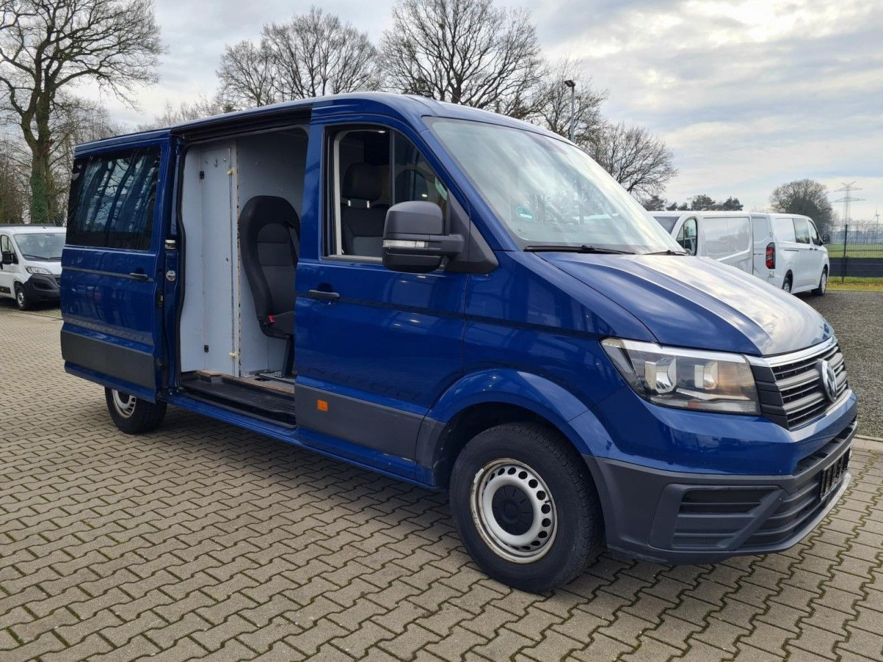 Volkswagen Crafter 35 Kasten Plus Doka mixto NAVI AHK 6 Sit - Furgon, Dodávka s dvojitou kabinou: obrázek 4 Volkswagen Crafter 35 Kasten Plus Doka mixto NAVI AHK 6 Sit - Furgon, Dodávka s dvojitou kabinou: obrázek 4