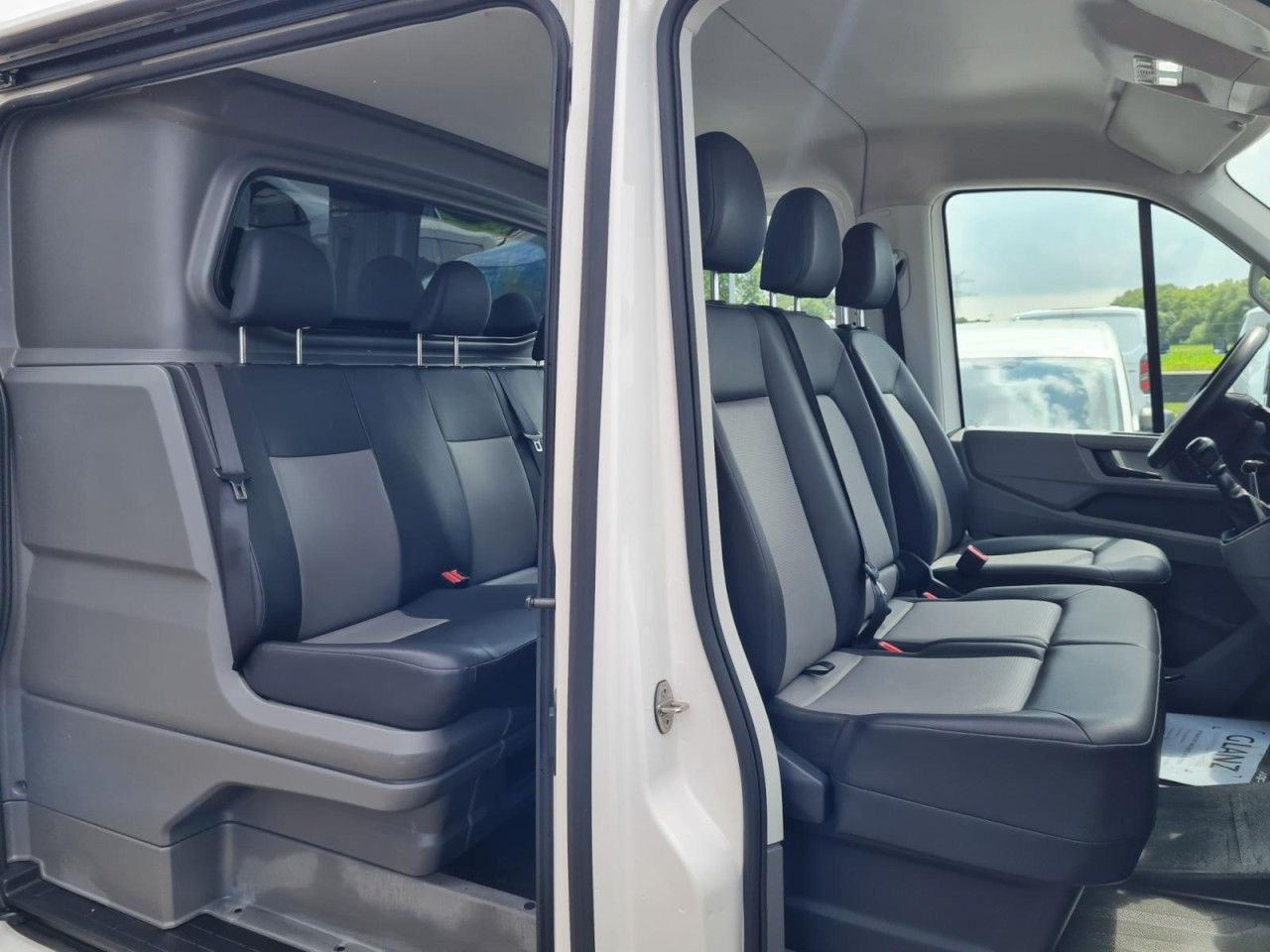 Volkswagen Crafter 35 Kasten Plus Doka mixto TDI L2H2 AHK - Furgon, Dodávka s dvojitou kabinou: obrázek 4 Volkswagen Crafter 35 Kasten Plus Doka mixto TDI L2H2 AHK - Furgon, Dodávka s dvojitou kabinou: obrázek 4