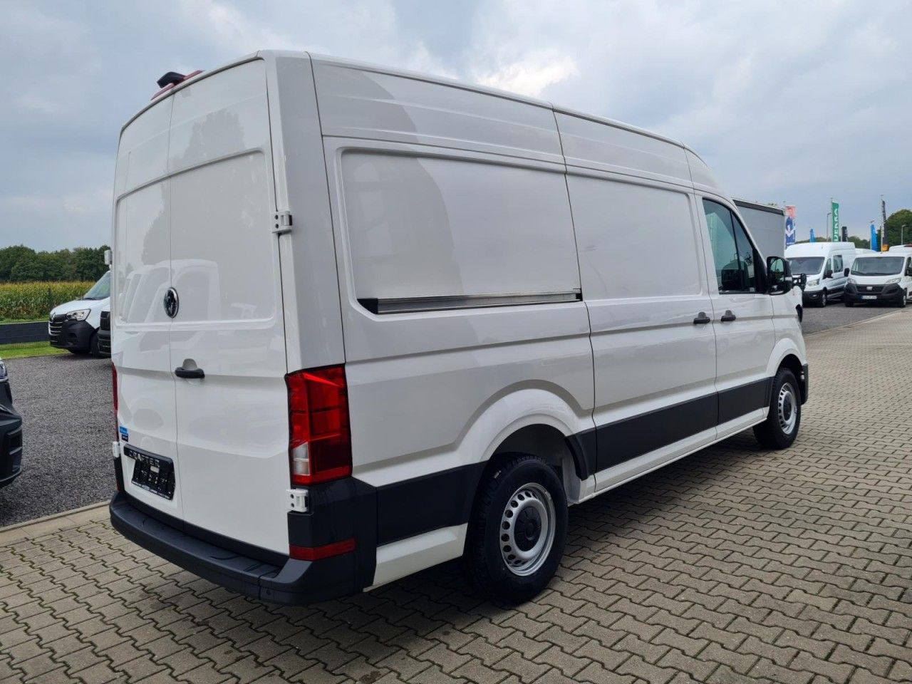Volkswagen Crafter 35 Kasten TDI L3H3 LED TEMPOMAT AUTOMATI - Furgon: obrázek 4 Volkswagen Crafter 35 Kasten TDI L3H3 LED TEMPOMAT AUTOMATI - Furgon: obrázek 4