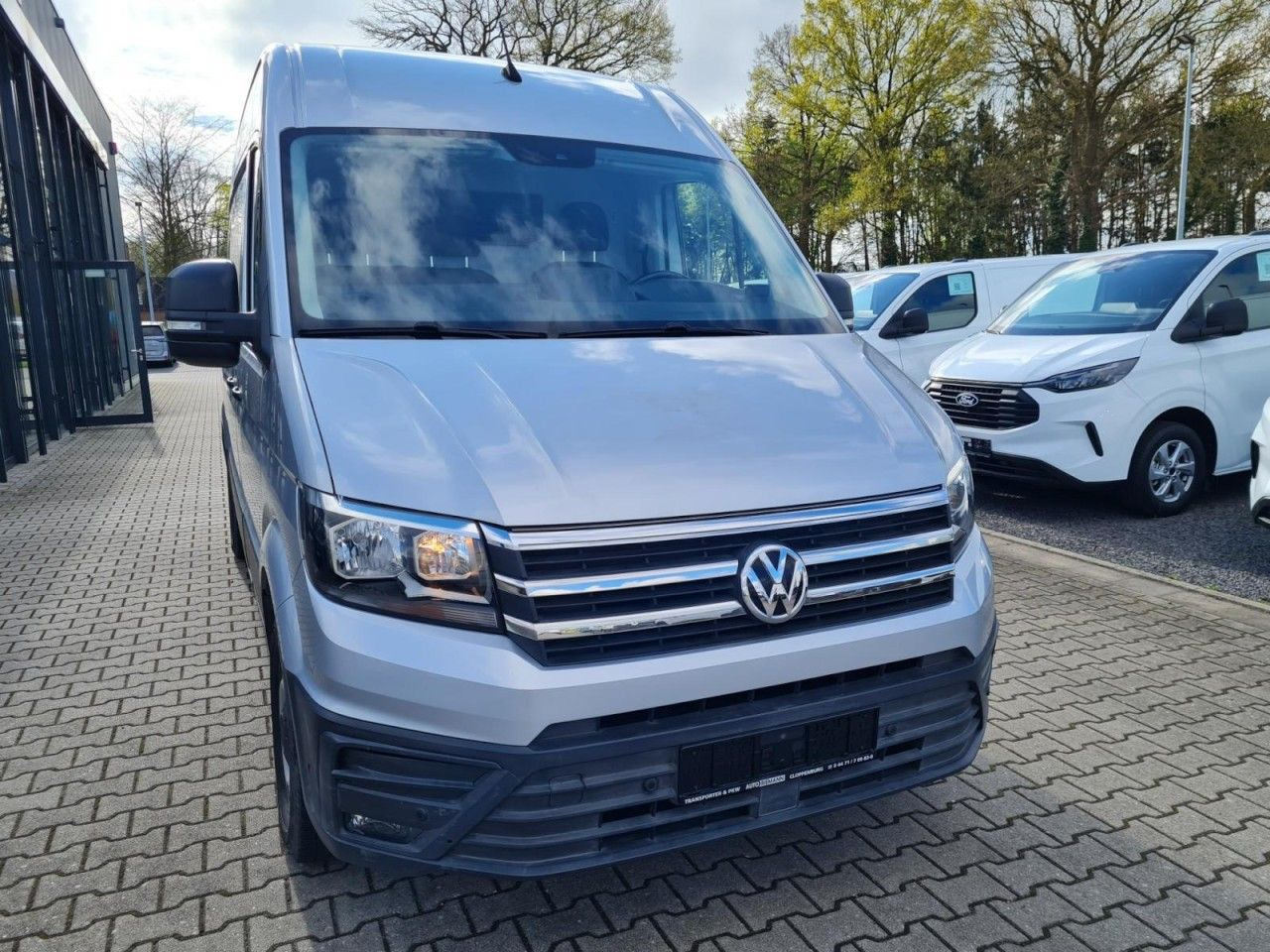 Volkswagen Crafter 35 Kasten TDI MR hoch NAVI KLIMA TEMPOMA - Furgon: obrázek 2 Volkswagen Crafter 35 Kasten TDI MR hoch NAVI KLIMA TEMPOMA - Furgon: obrázek 2