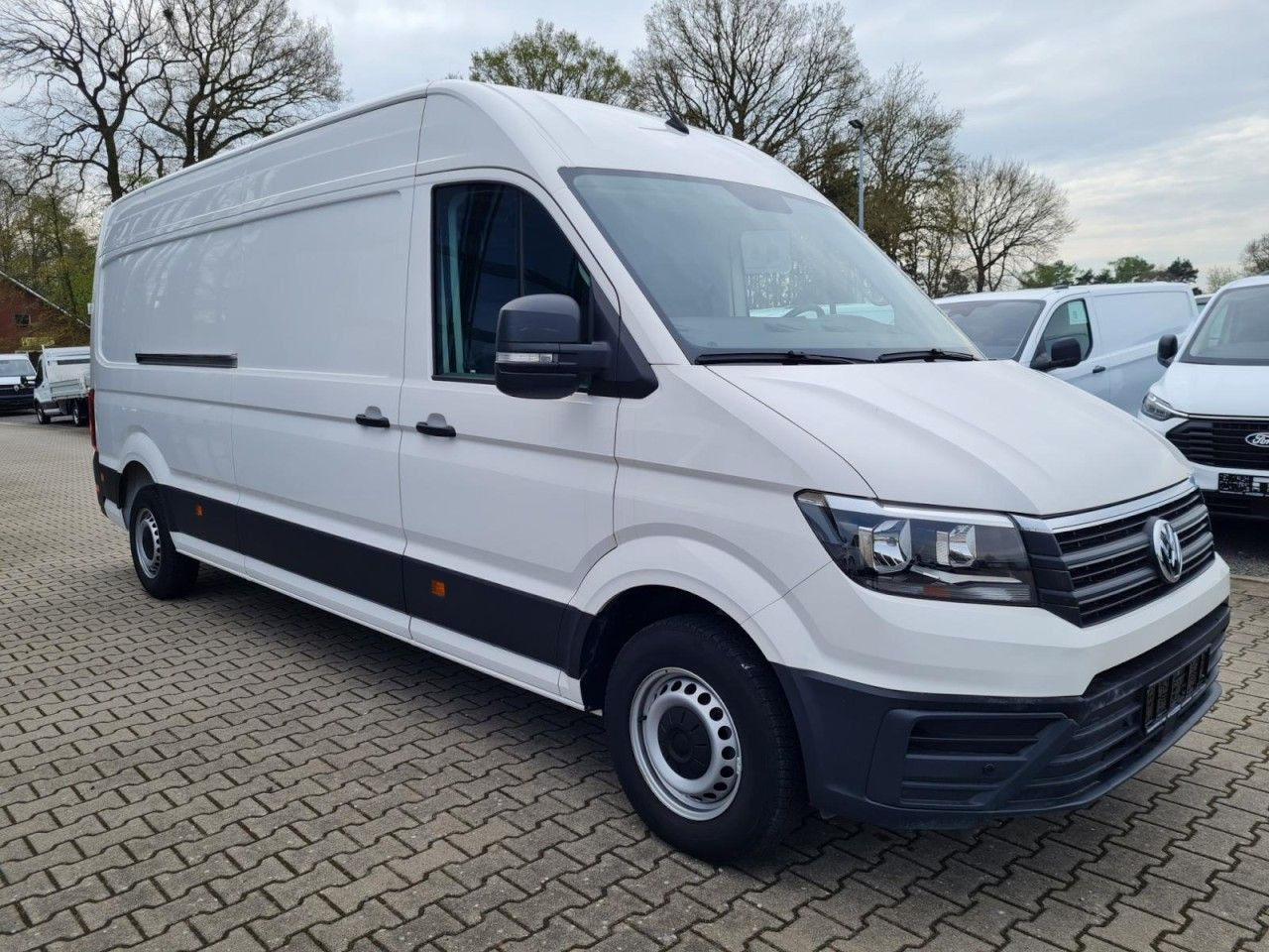 Volkswagen Crafter 35 Kasten lang L4H2 KLIMA NAVI_APP HOLZB - Furgon: obrázek 3 Volkswagen Crafter 35 Kasten lang L4H2 KLIMA NAVI_APP HOLZB - Furgon: obrázek 3