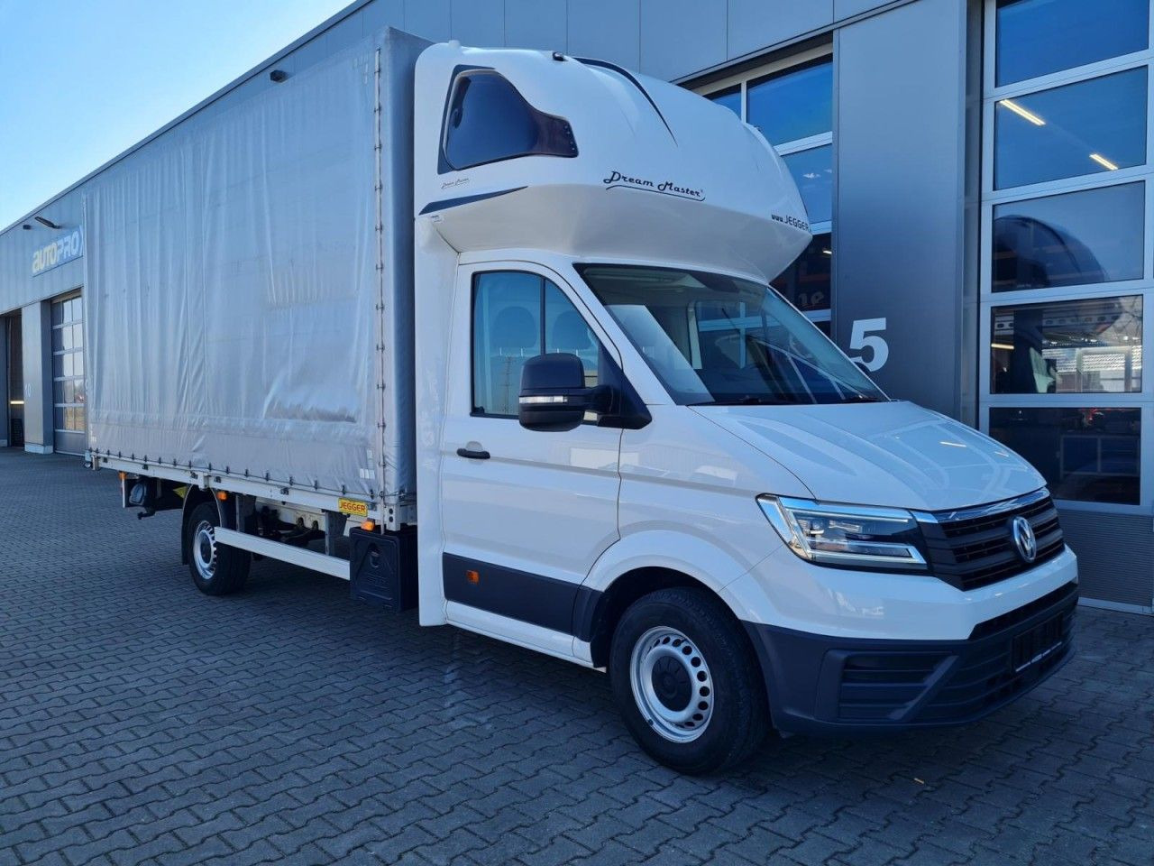 Volkswagen Crafter 35 Pritsche Plane Schlafkabine LED TEMPO - Plachtová dodávka: obrázek 3 Volkswagen Crafter 35 Pritsche Plane Schlafkabine LED TEMPO - Plachtová dodávka: obrázek 3