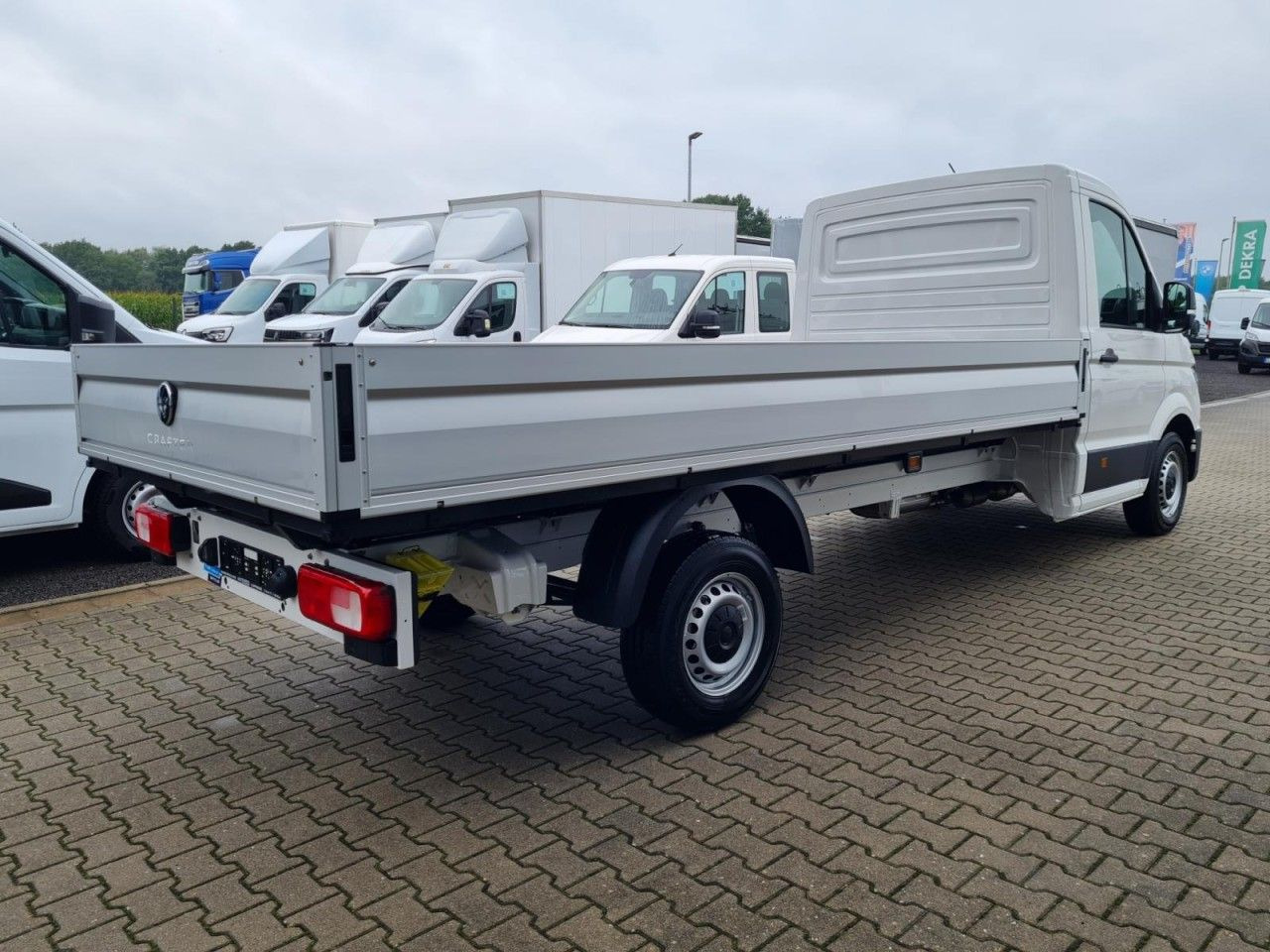 Volkswagen Crafter 35 Pritsche TDI Pritsche L4 KLIMA TEMPOM - Dodávka valník: obrázek 4 Volkswagen Crafter 35 Pritsche TDI Pritsche L4 KLIMA TEMPOM - Dodávka valník: obrázek 4