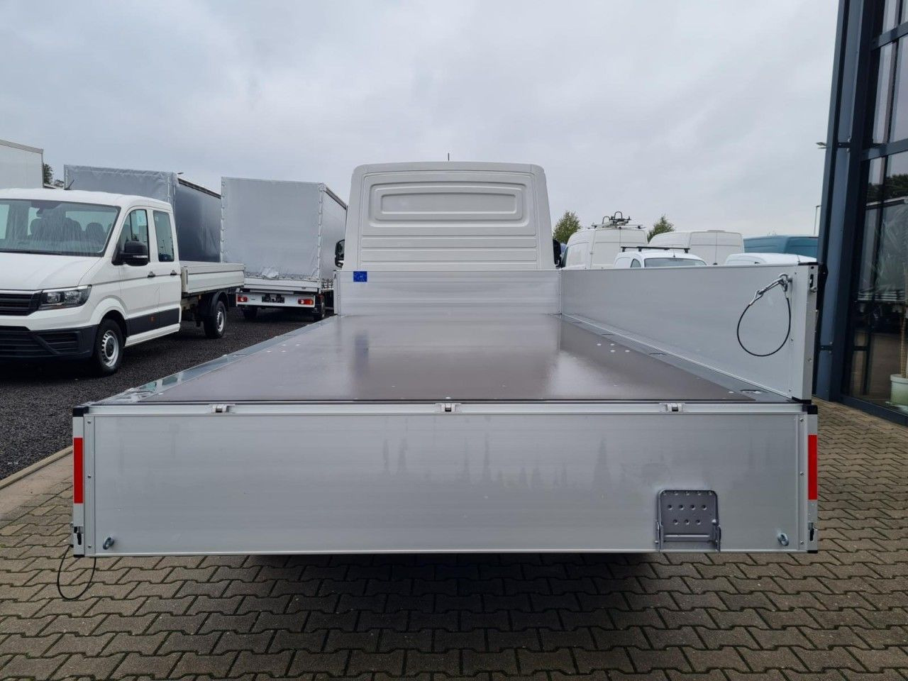 Volkswagen Crafter 35 Pritsche TDI Pritsche L4 KLIMA TEMPOM - Dodávka valník: obrázek 5 Volkswagen Crafter 35 Pritsche TDI Pritsche L4 KLIMA TEMPOM - Dodávka valník: obrázek 5