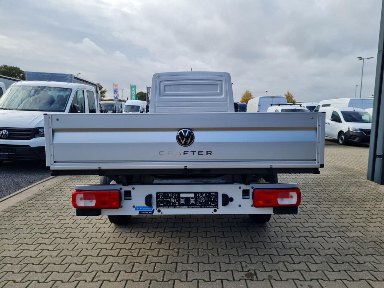 Volkswagen Crafter 35 Pritsche Tdi LR L4 KLIMA TEMPOMAT - Dodávka valník: obrázek 5 Volkswagen Crafter 35 Pritsche Tdi LR L4 KLIMA TEMPOMAT - Dodávka valník: obrázek 5