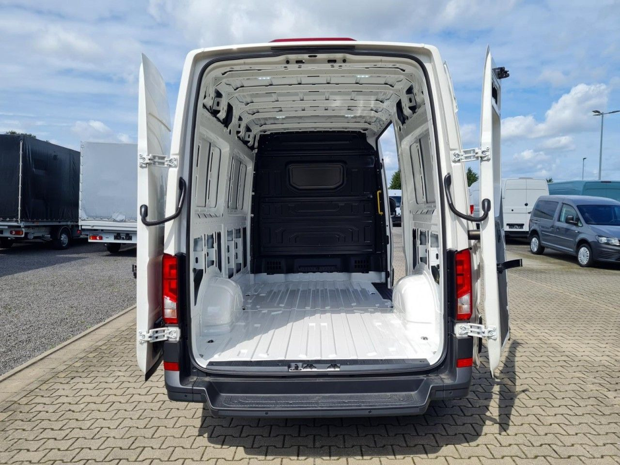 Malá dodávka Volkswagen Crafter Kasten MR L3H3 KLIMA TEMPOMAT Mod. 25: obrázek 6