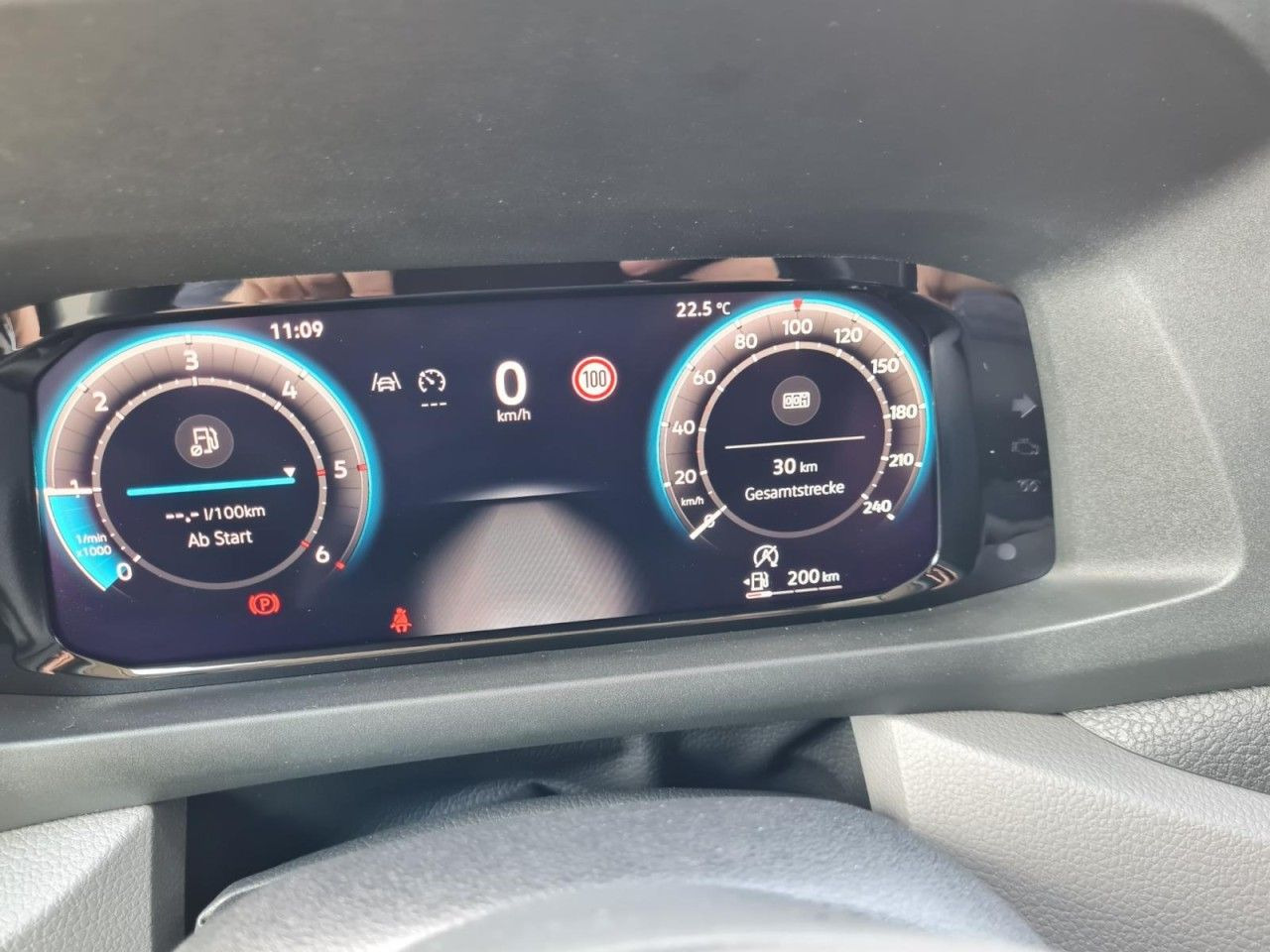 Malá dodávka Volkswagen Crafter Kasten MR L3H3 KLIMA TEMPOMAT Mod. 25: obrázek 10