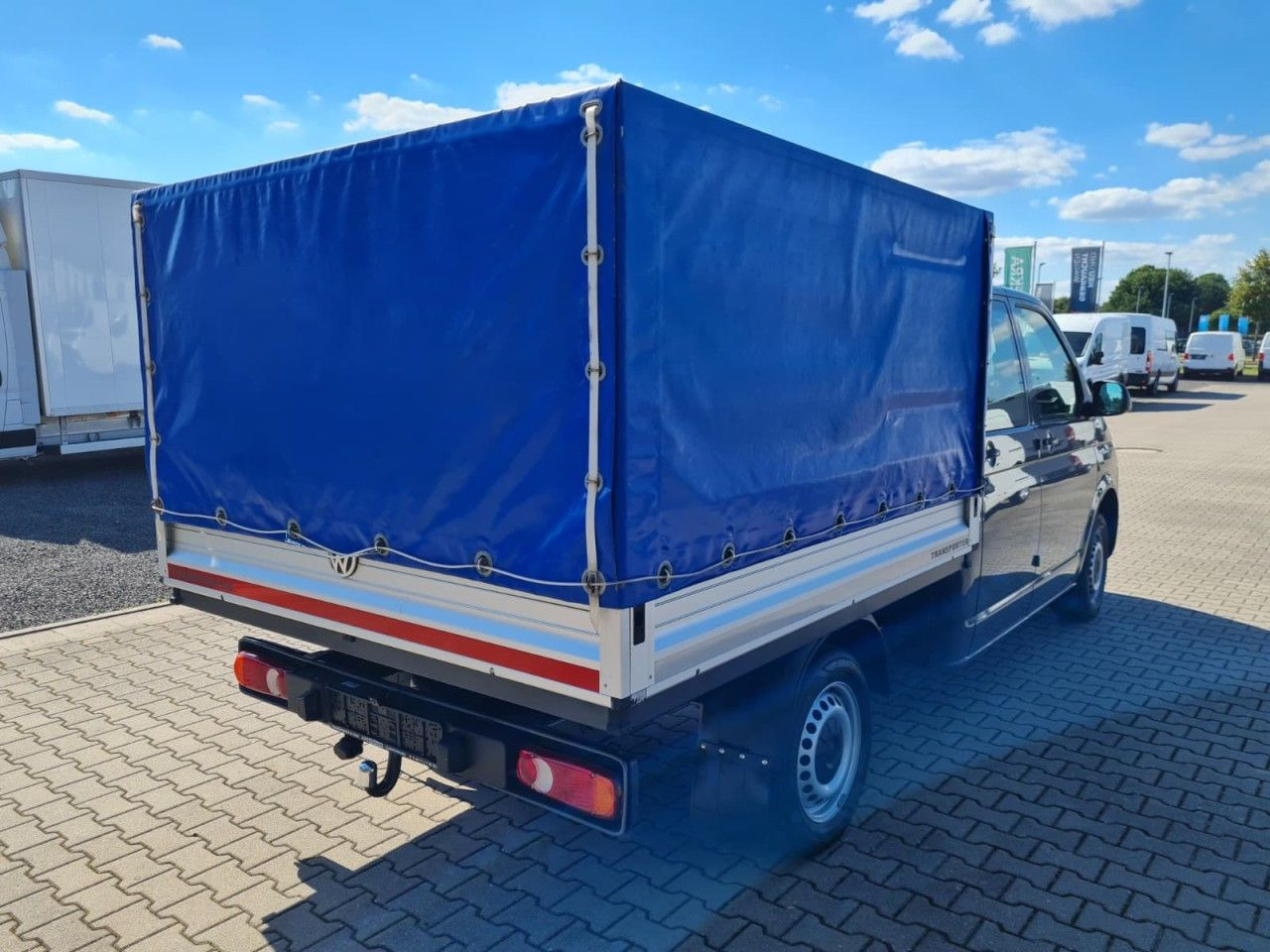 Volkswagen T6.1 Doka Pritsche Plane 6-Sitze AHK KLIMA - Plachtová dodávka, Dodávka s dvojitou kabinou: obrázek 4 Volkswagen T6.1 Doka Pritsche Plane 6-Sitze AHK KLIMA - Plachtová dodávka, Dodávka s dvojitou kabinou: obrázek 4