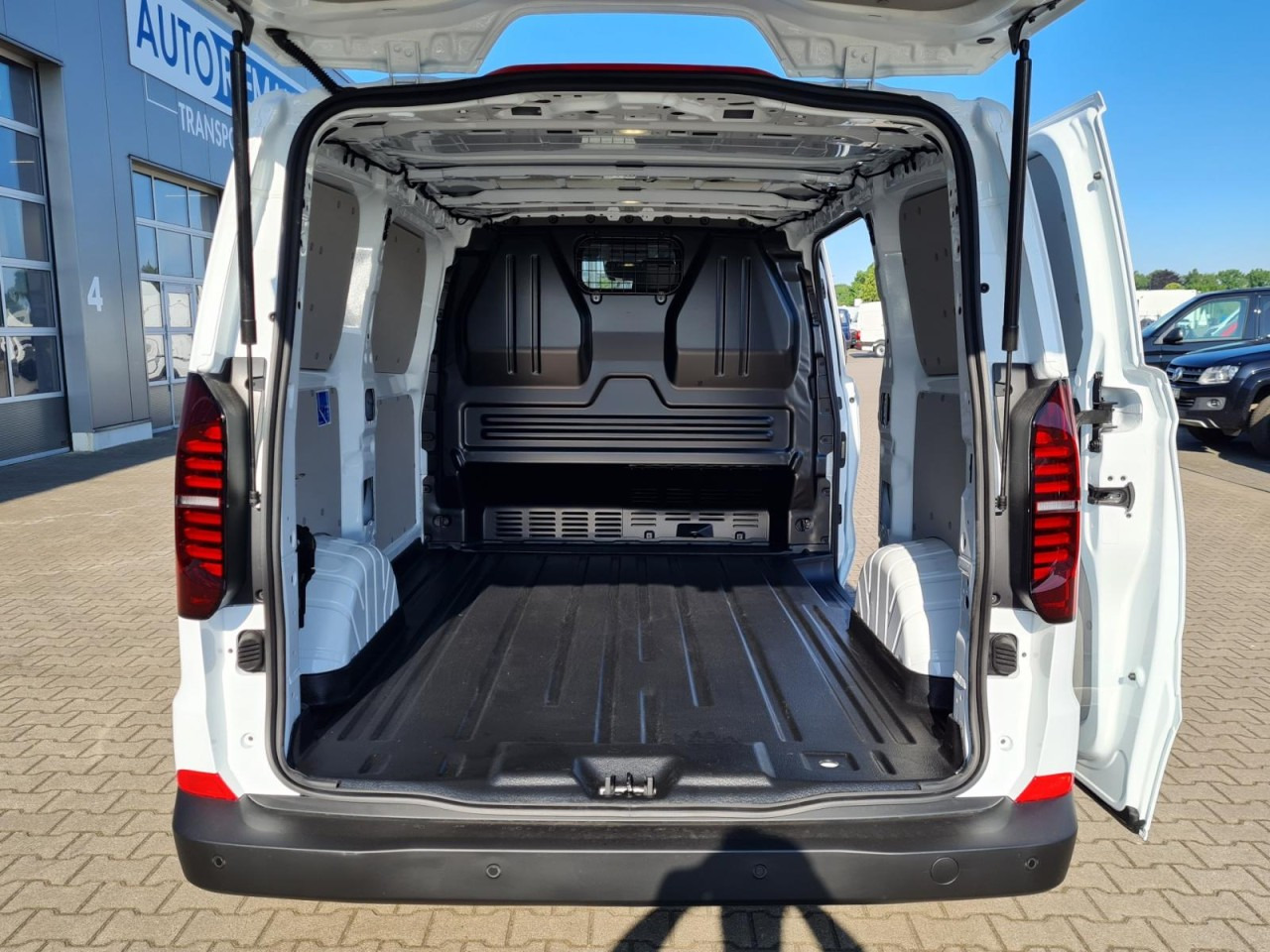 Volkswagen T7 Transporter Kasten Tdi KR Heckklappe PDC KLIMA - Malá dodávka: obrázek 5 Volkswagen T7 Transporter Kasten Tdi KR Heckklappe PDC KLIMA - Malá dodávka: obrázek 5