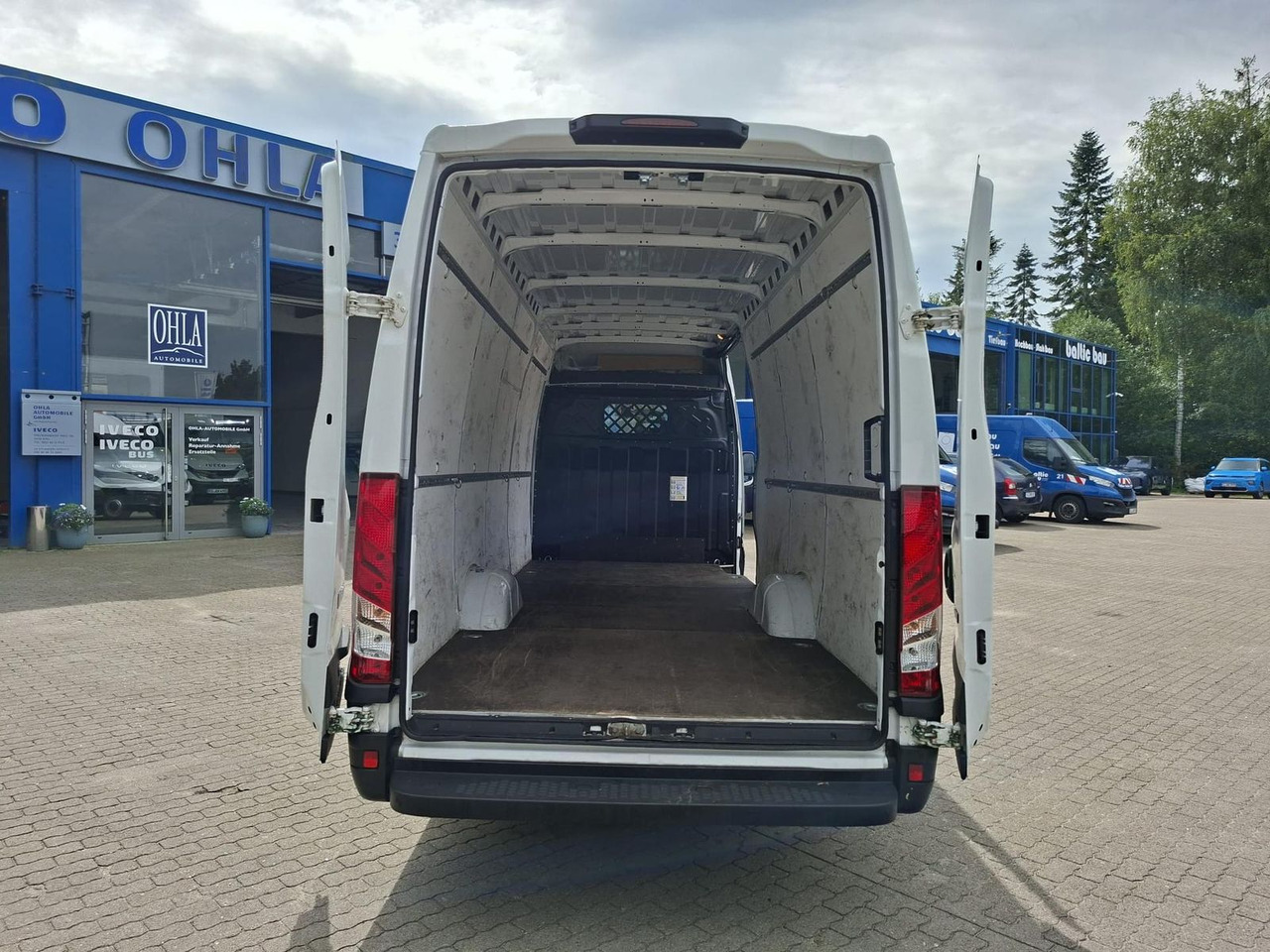 Iveco Daily 35S16A8V KLIMA*RADIO* - Furgon: obrázek 5 Iveco Daily 35S16A8V KLIMA*RADIO* - Furgon: obrázek 5