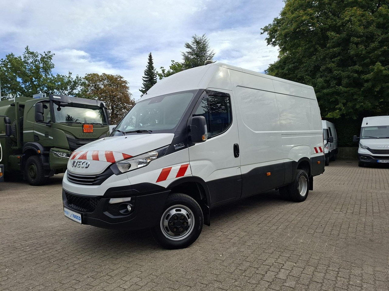 Iveco Daily 50C18HA8 V AHK, RADIO, KLIMA, 132 kW (1... - Dodávka valník: obrázek 1 Iveco Daily 50C18HA8 V AHK, RADIO, KLIMA, 132 kW (1... - Dodávka valník: obrázek 1