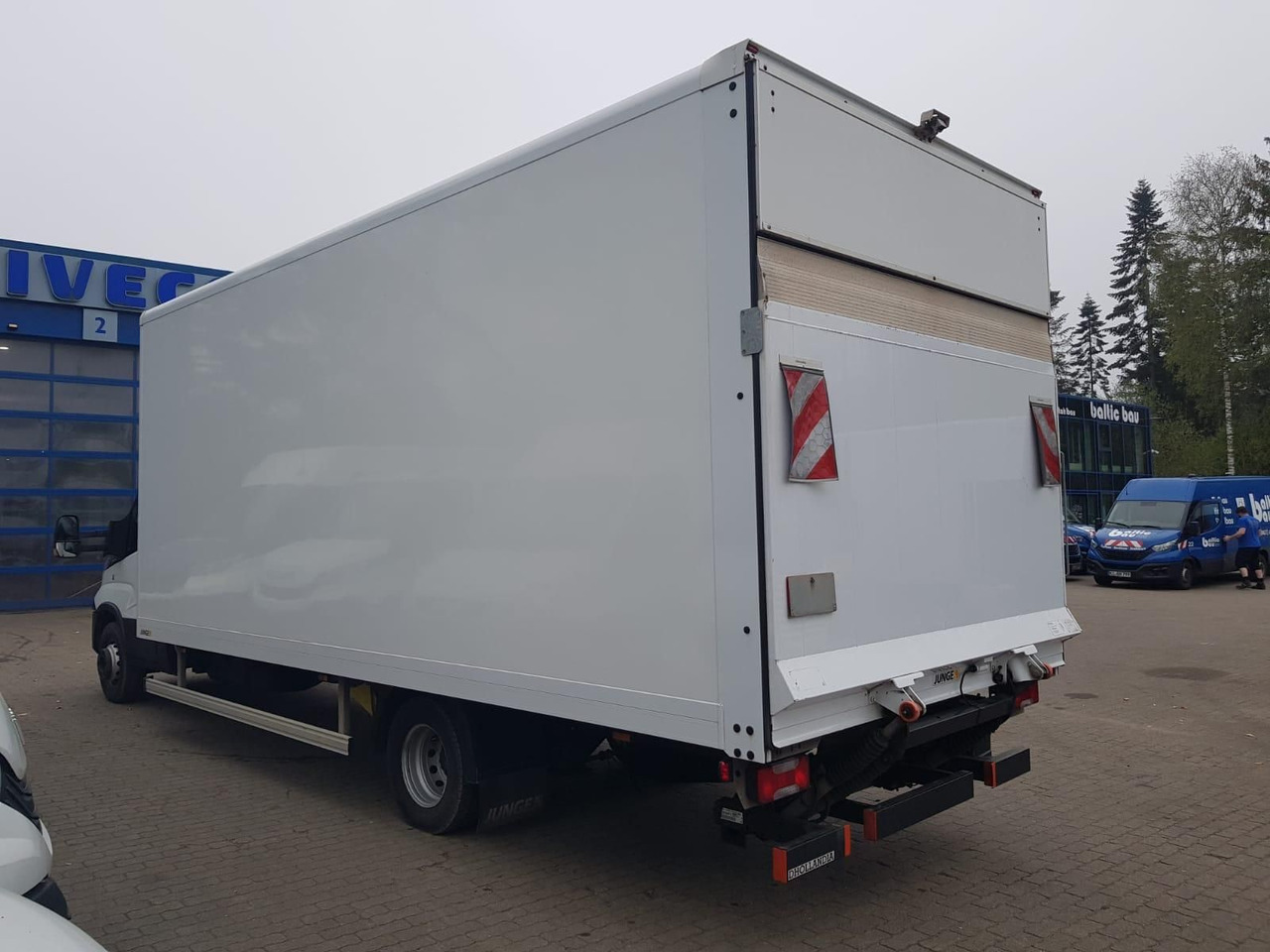 Iveco Daily 70C18HA8/P Koffer, Luftfederung, Kamera - Dodávka skřín: obrázek 4 Iveco Daily 70C18HA8/P Koffer, Luftfederung, Kamera - Dodávka skřín: obrázek 4