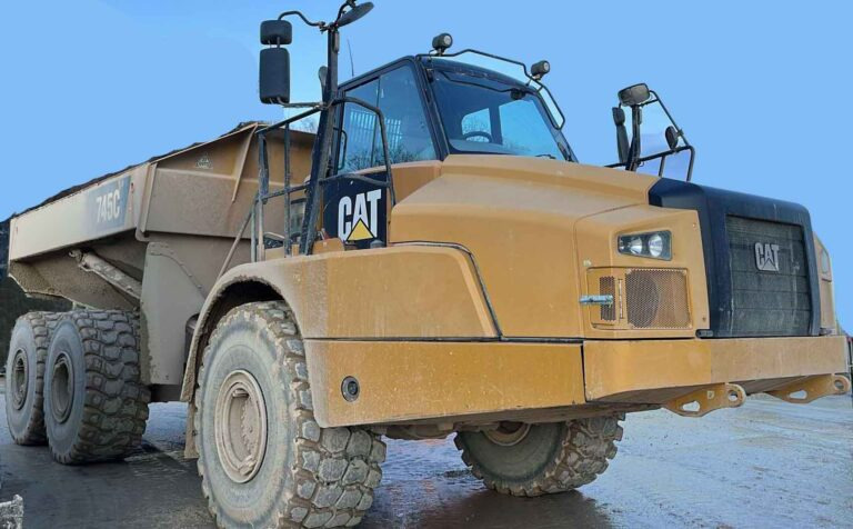 Caterpillar 745C – Dumper - Kloubový sklápěč: obrázek 1 Caterpillar 745C – Dumper - Kloubový sklápěč: obrázek 1