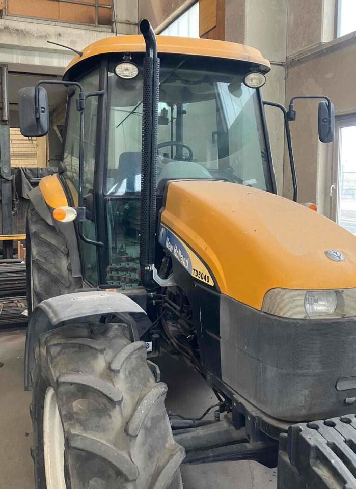 New Holland TD5040 – Tractor / Schlepper - Traktor: obrázek 1 New Holland TD5040 – Tractor / Schlepper - Traktor: obrázek 1